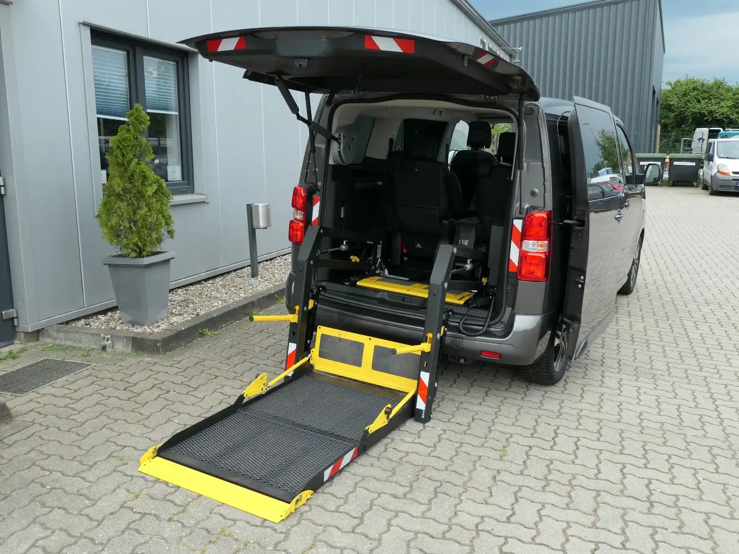 Opel Zafira Life -e Tourer M 6xSitze, Rollstuhl Lift Szary - 1