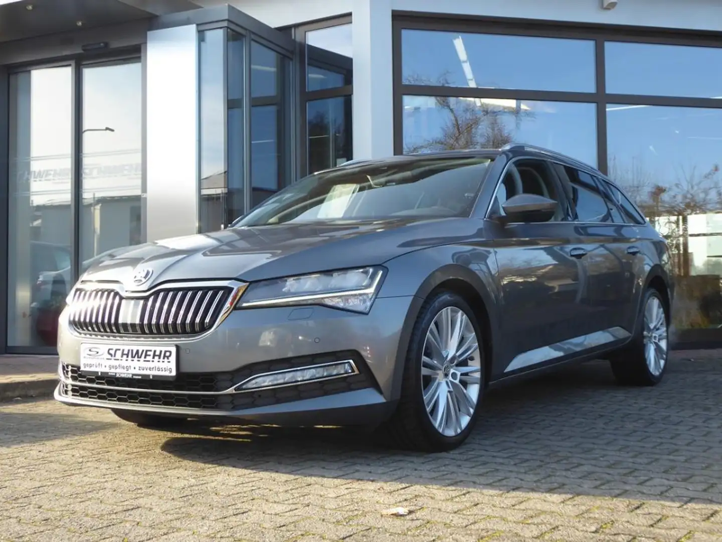 Skoda Superb Style Grau - 2