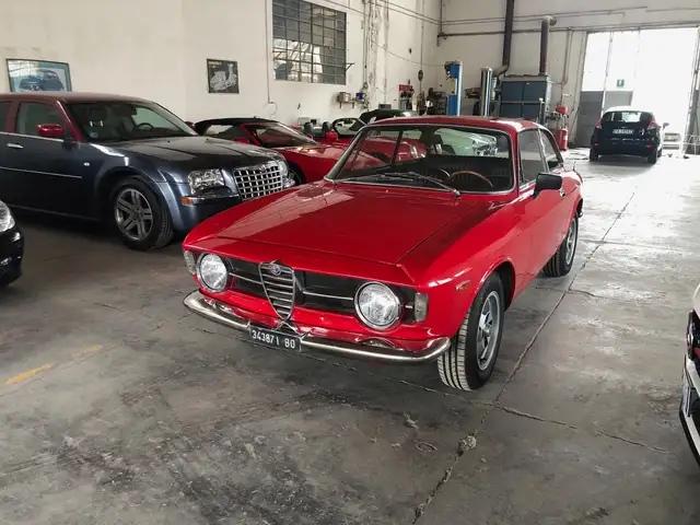 Alfa Romeo GT 1300   JUNIOR SCALINO
