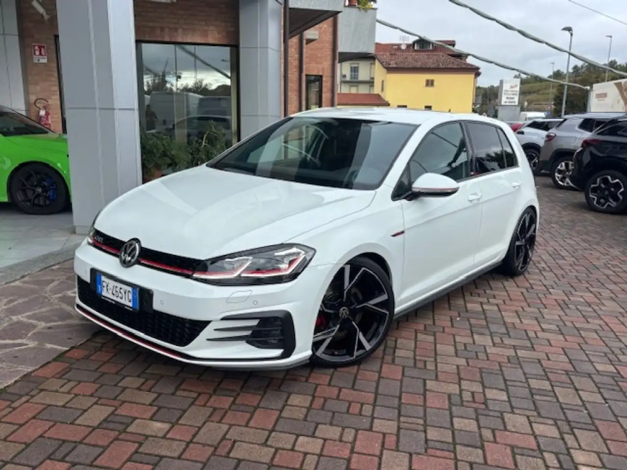 Volkswagen Golf GTI