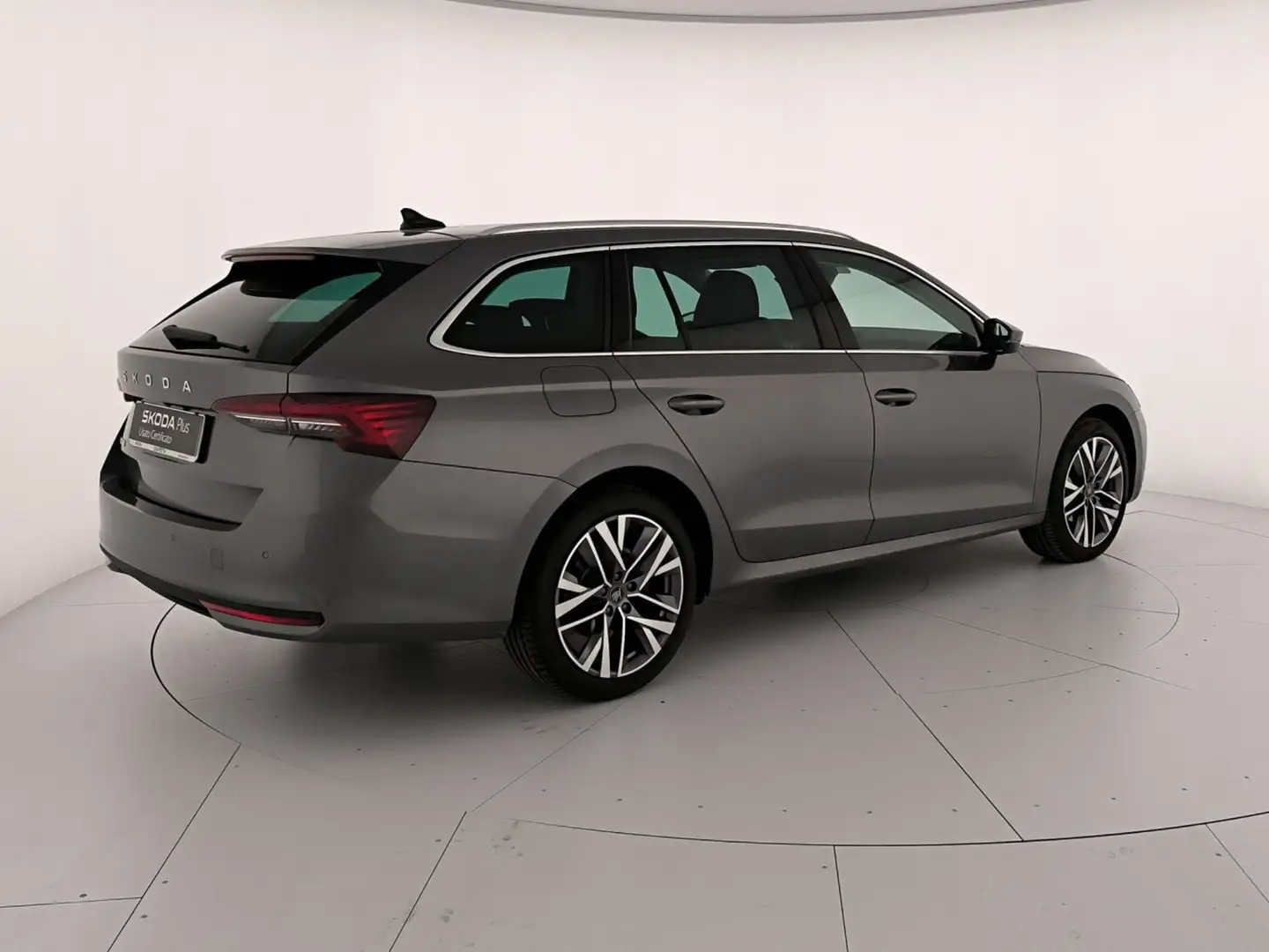 Skoda Octavia wagon 2.0 tdi style 150cv dsg Grigio - 2