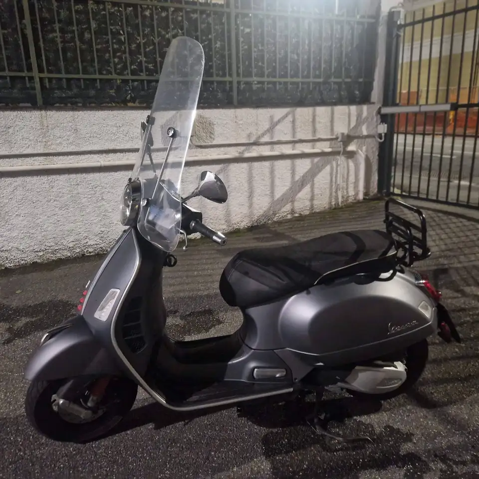 Vespa GTS 300