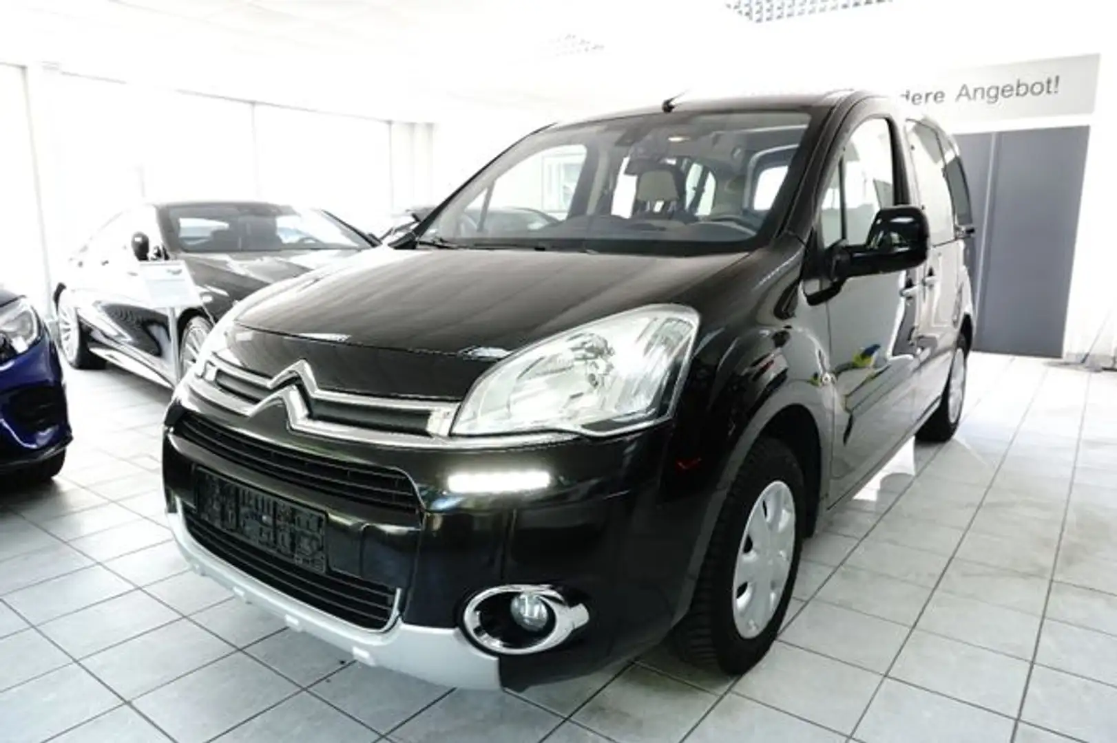 Citroen Berlingo Kombi Multispace 1,6 VTi 95 Selection Schwarz - 2