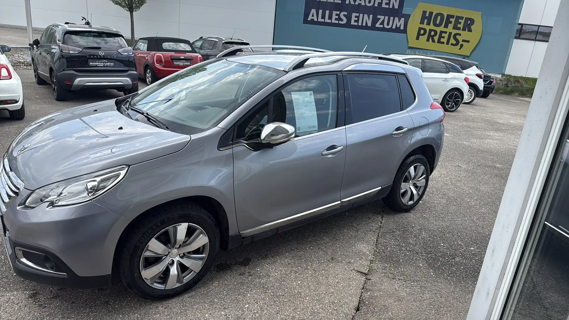 Peugeot 2008 Allure 1,6 e-HDi 92 FAP Grau - 1
