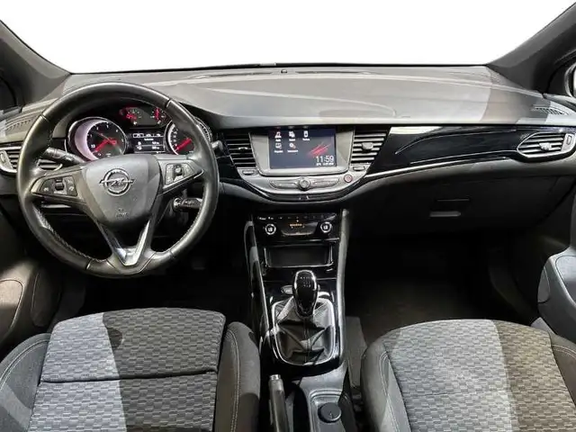 Opel Astra view 13
