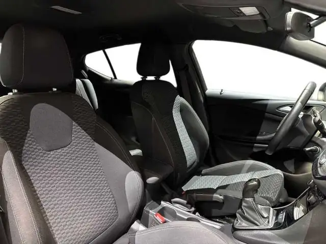 Opel Astra view 16