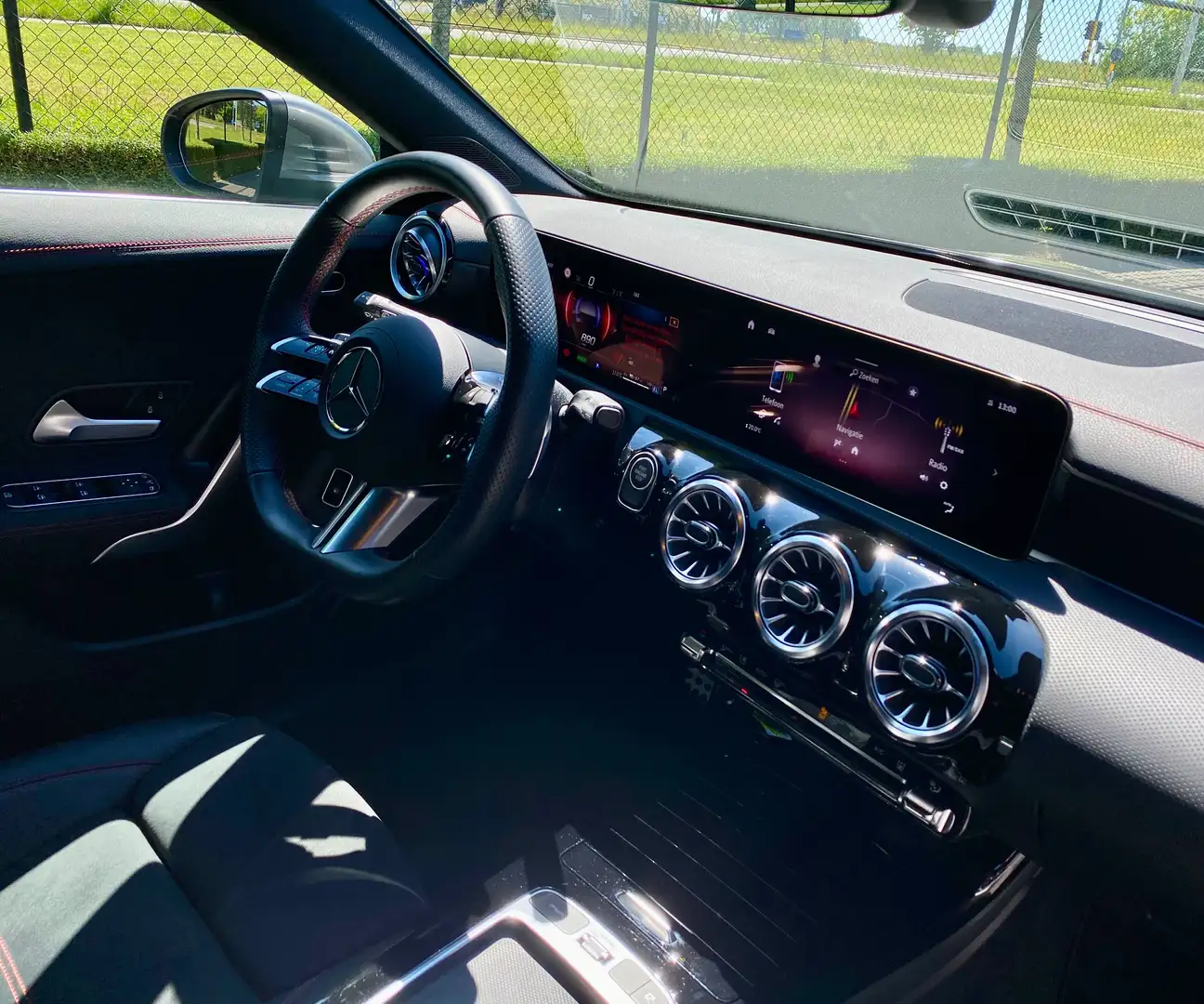 Mercedes-Benz CLA 250 e 8G Plug-in AMG Dodeh./KeylessGo/Ambiente/Trekh. Gris - 2