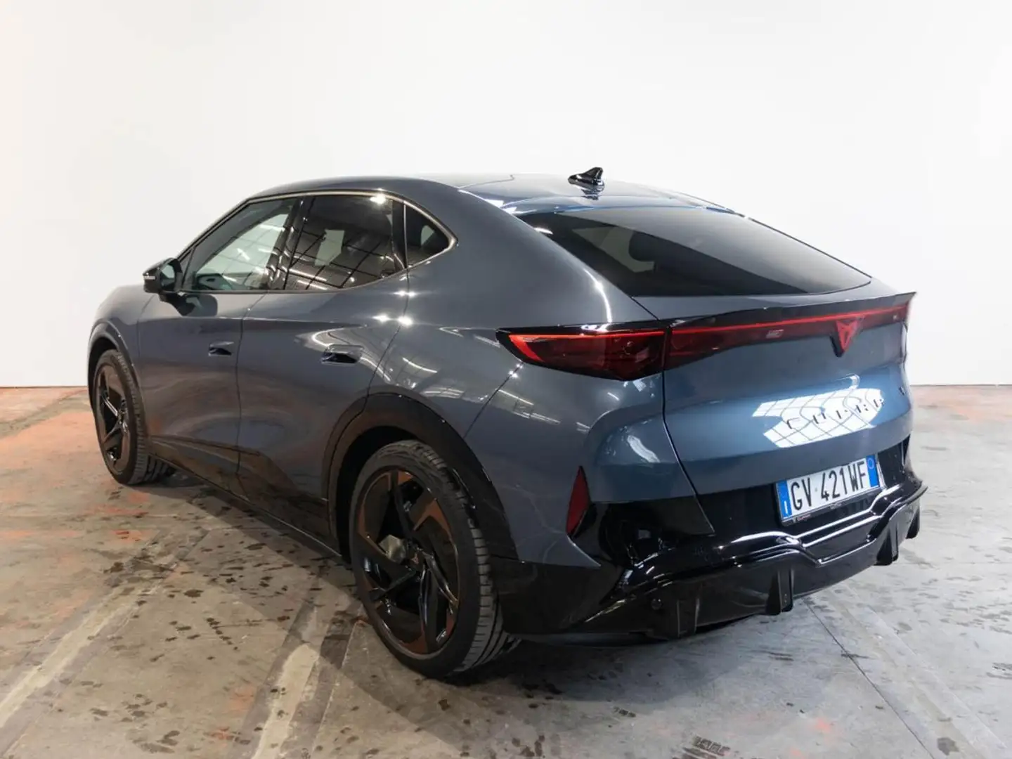 CUPRA Tavascan VZ Adrenaline AWD 77kWh 340 CV Grigio - 2