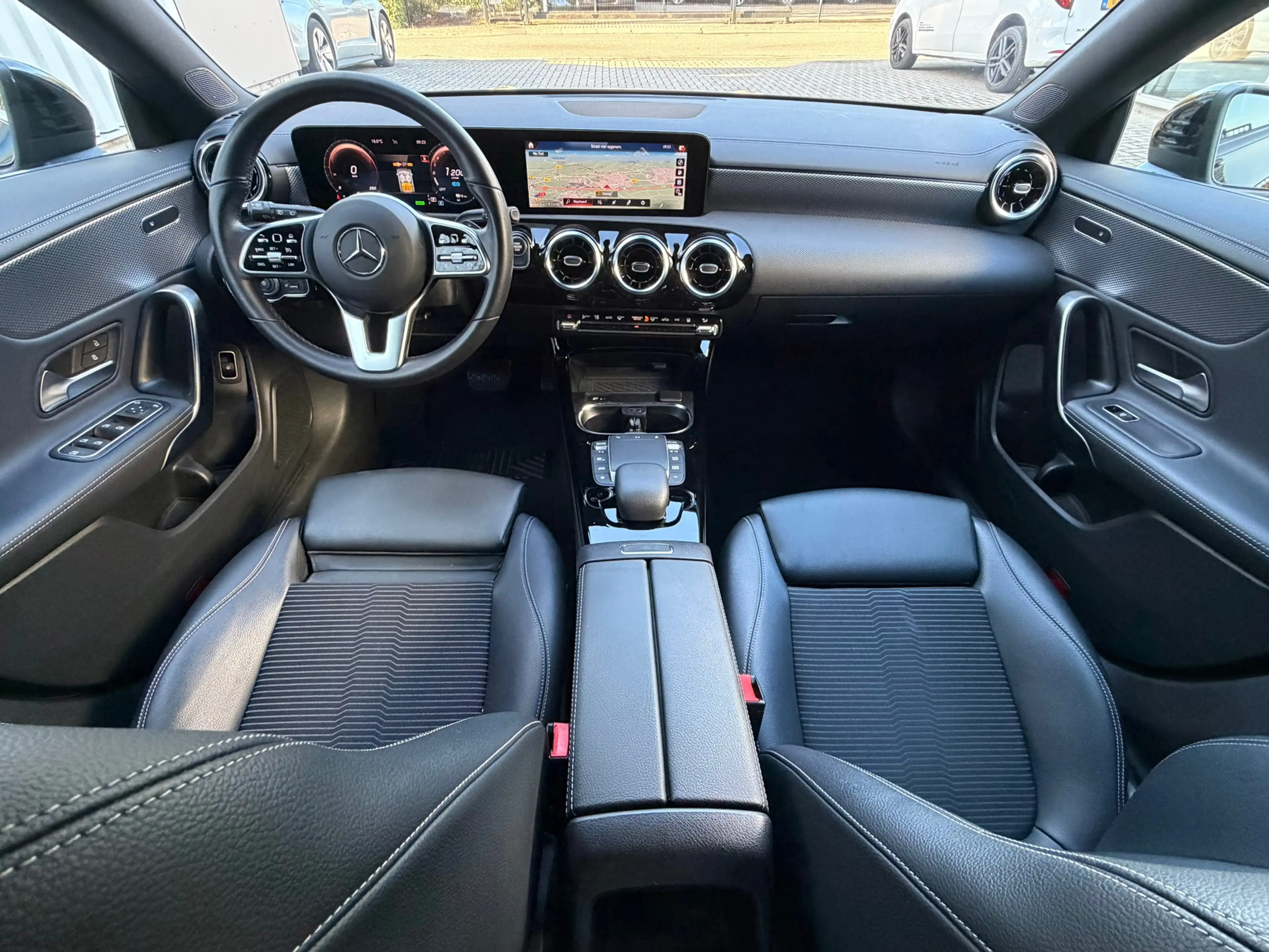 Mercedes-Benz CLA 250 Shooting Brake e Premium Plus 218 Pk | Navigatie | — photo 13