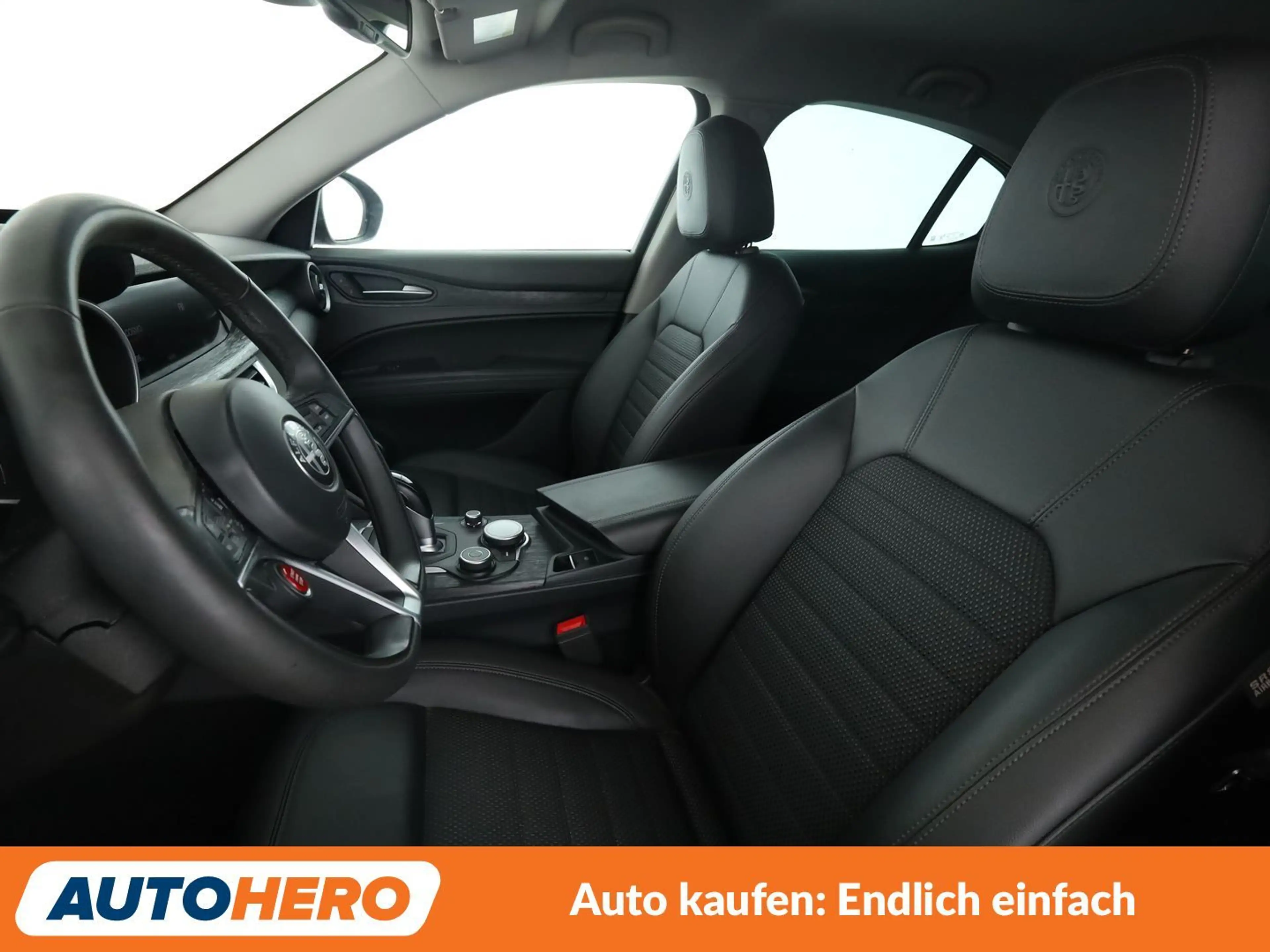 Alfa Romeo Stelvio 2.2 JTDM Super 2WD Aut.*NAV*ACC*PDC*SHZ*ALU*KLIMA* — photo 10