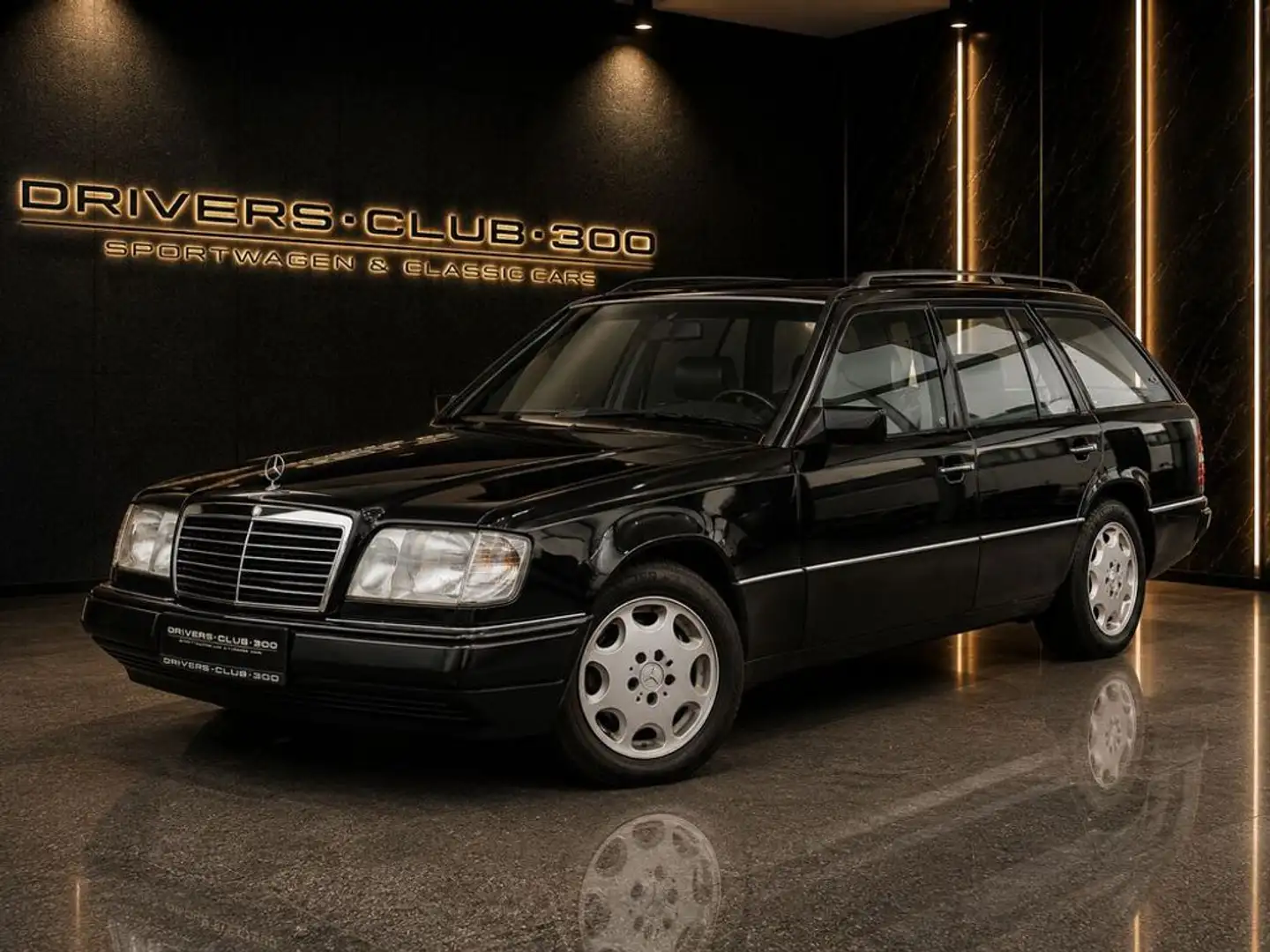 Mercedes-Benz E 220 E W124 - V E R K A U F T Schwarz - 1