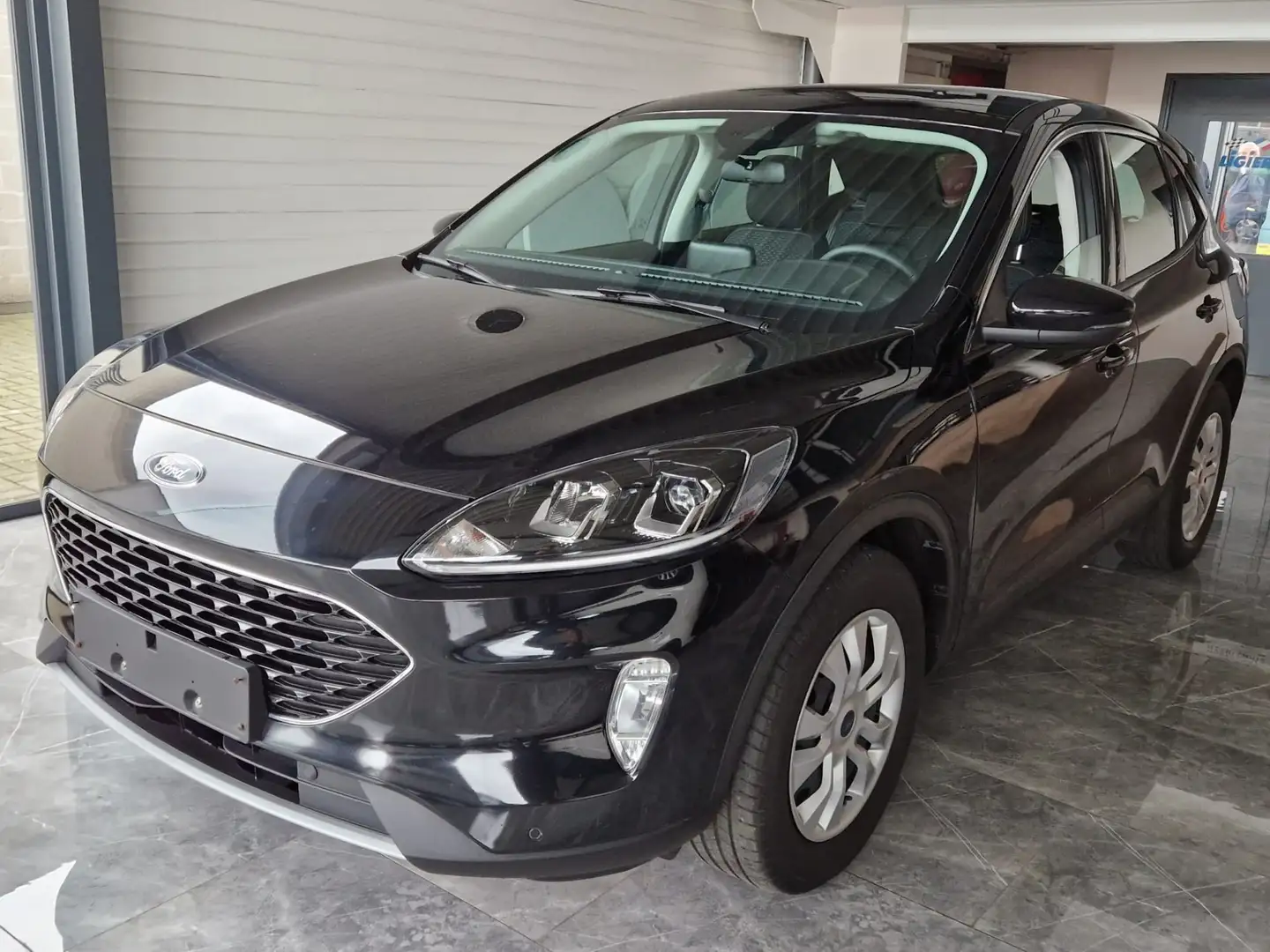 Ford Kuga 1.5 EcoBlue Aut. COOL&CONNECT Black - 1