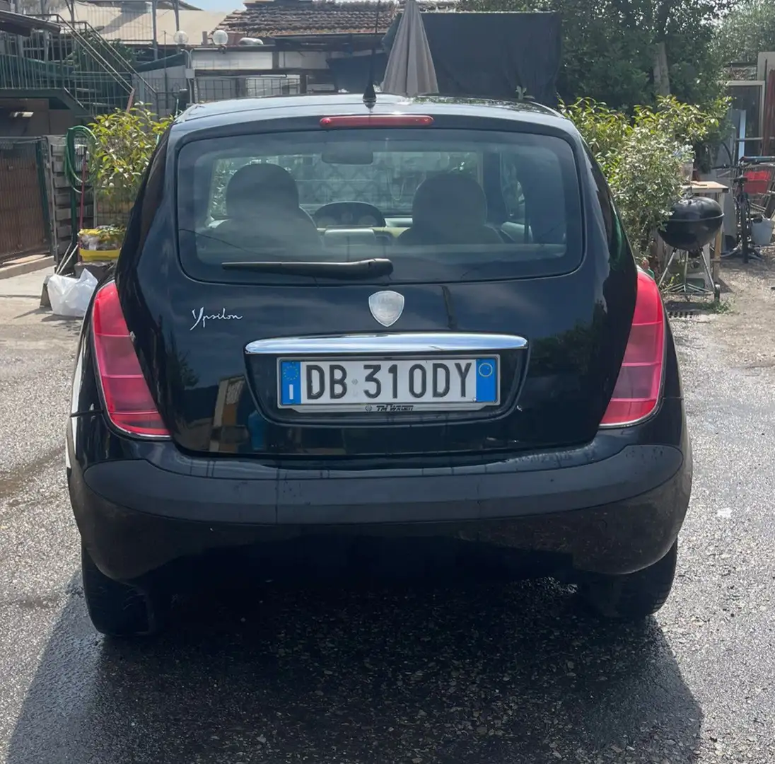 Lancia Ypsilon 1.2 8v 100 - 1