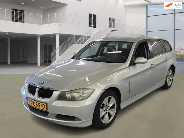 BMW 318 3-serie Touring 318i|APK 23-01-2027|NAVI|PSENSOR|T