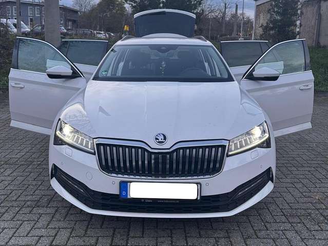 Imagine Skoda Superb Superb Combi 2.0 TDI Style