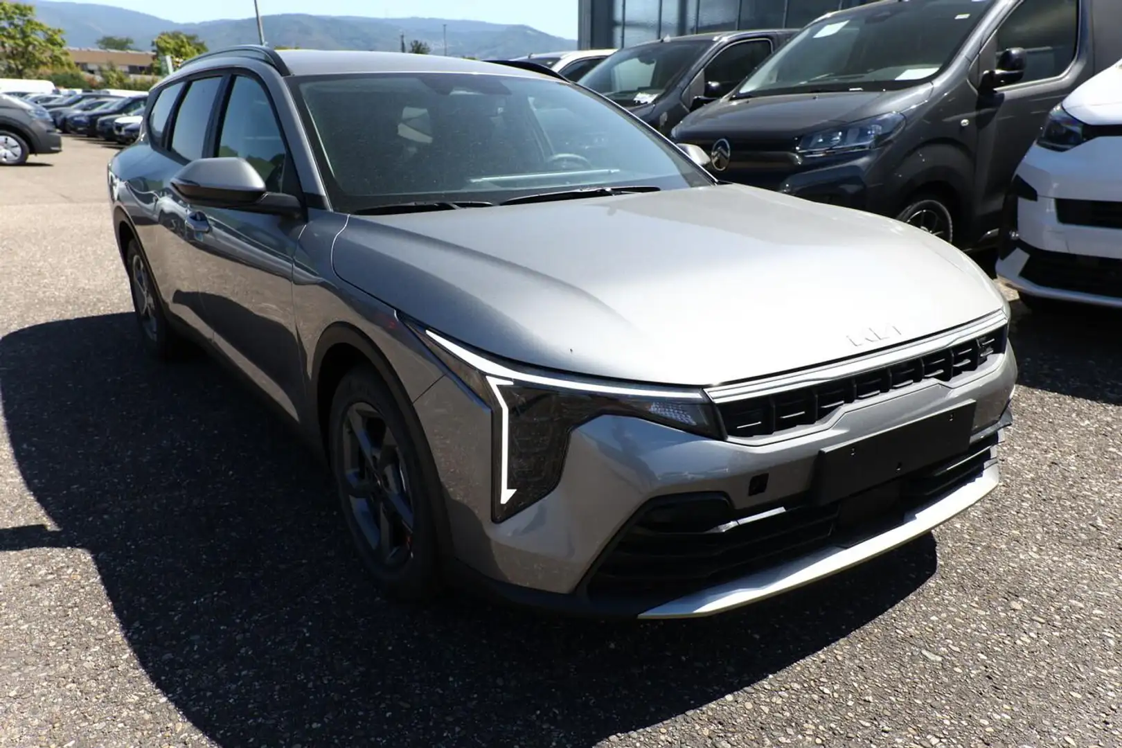 Kia K4 Sportswagon Vision SW ACC LED Nav SHZ PrivG Tot... Grau - 2