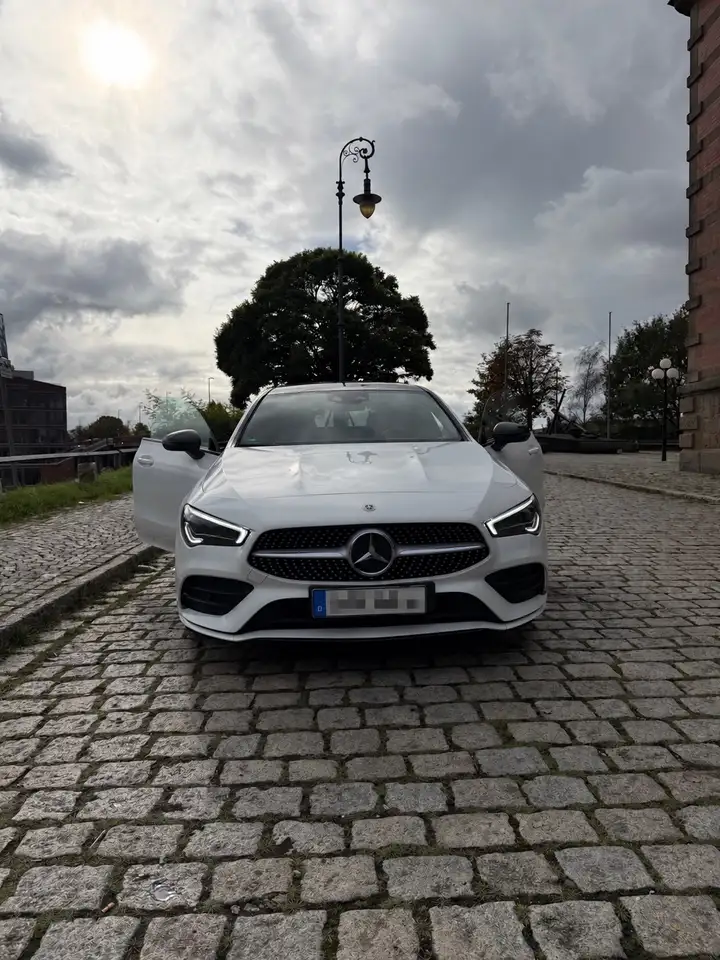 Mercedes-Benz CLA 200