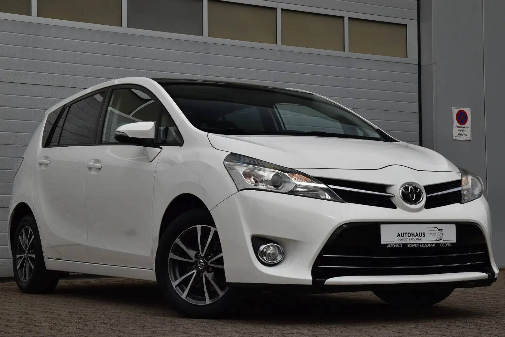 Toyota Verso Life AHK/Pano./Kamera/Klima/Tüv neu Blanc - 1