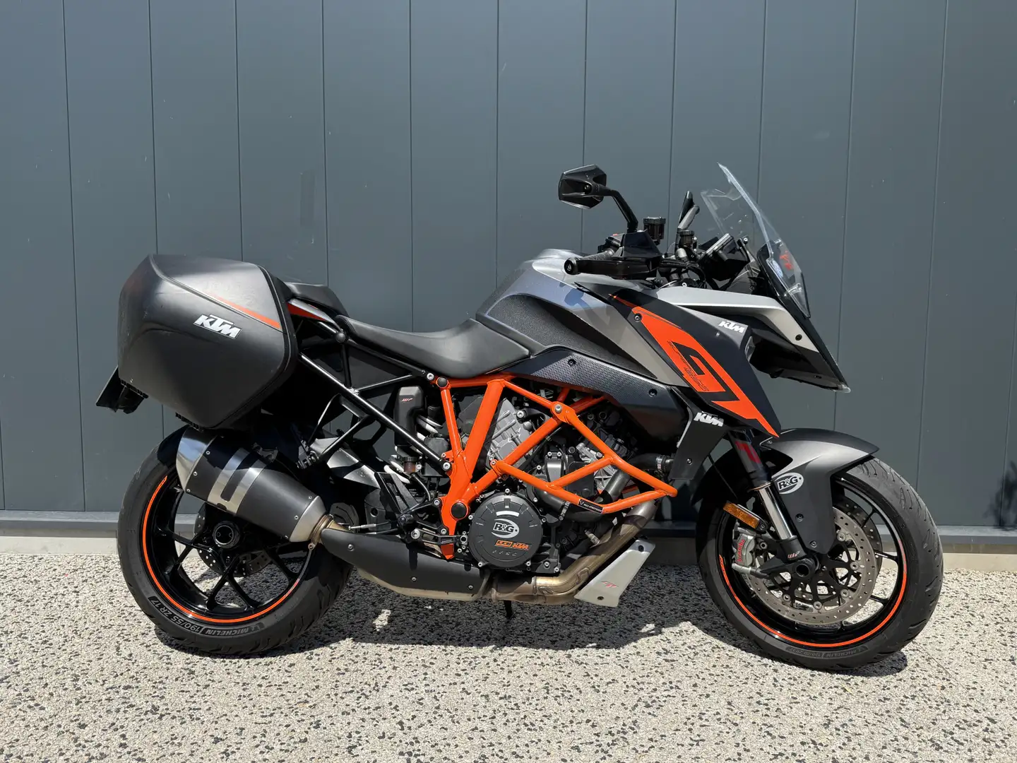 KTM 1290 Super Duke GT - 1
