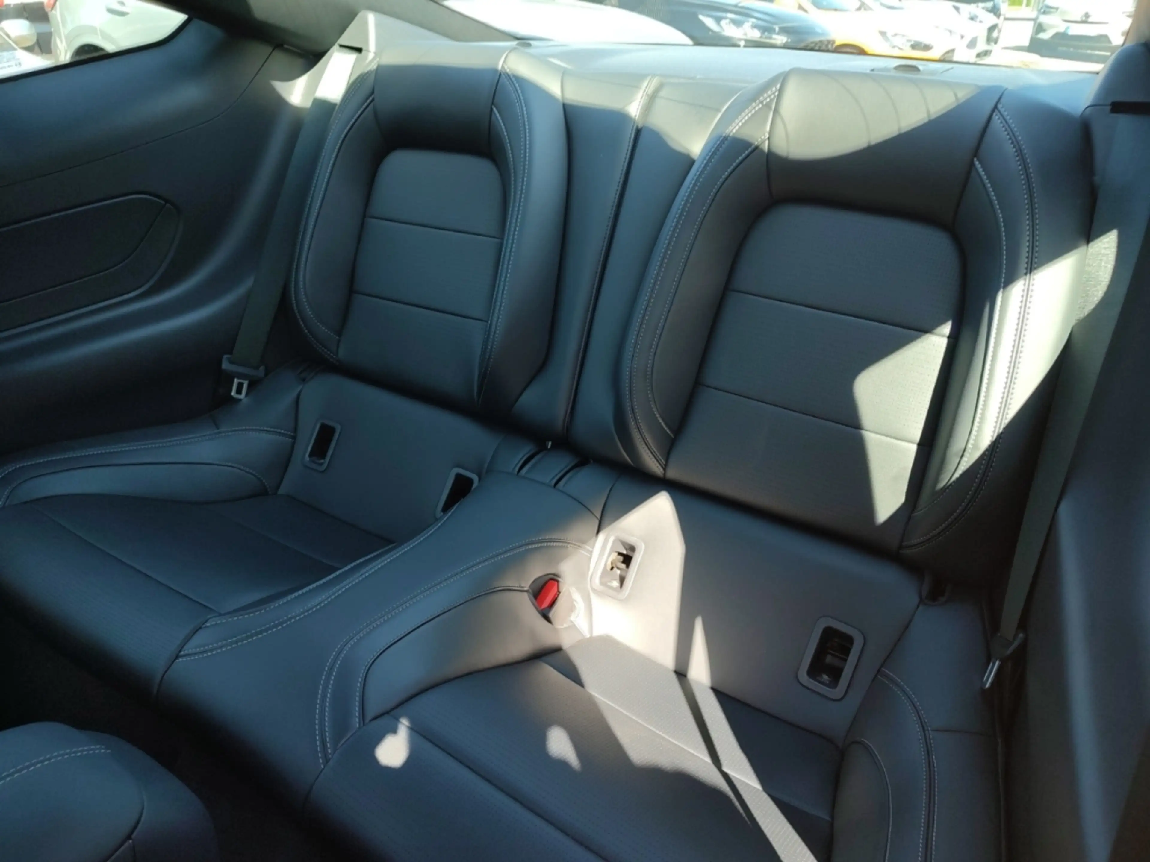 Ford Mustang Fastback 5.0 Ti-VCT V8 328 kW GT Navi Leder Sounds — photo 12