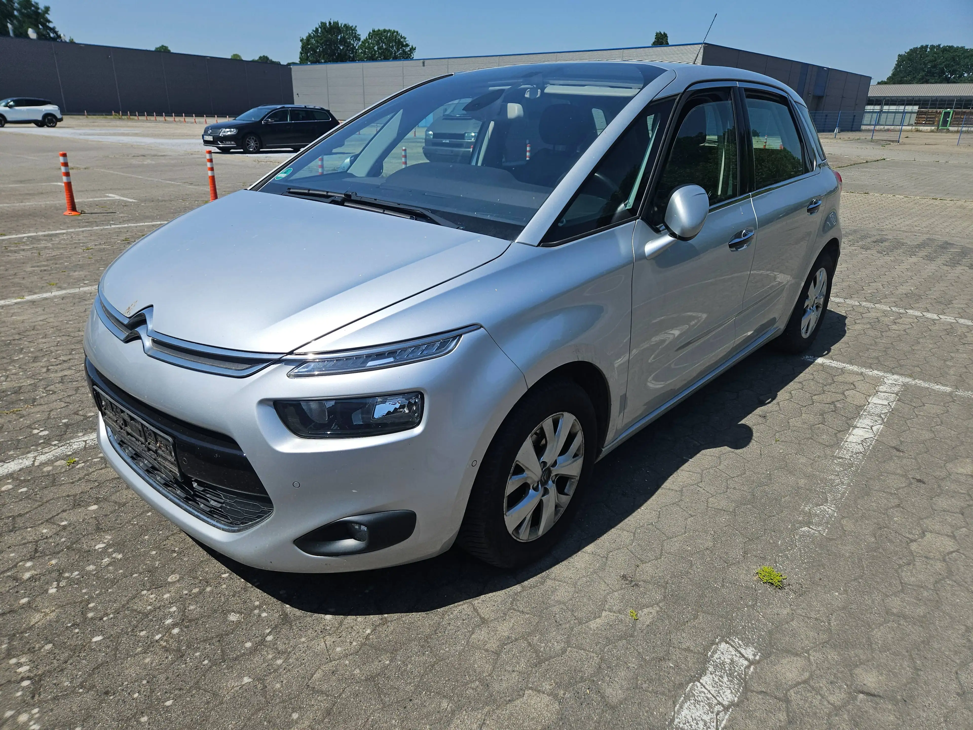 Citroen Grand C4 Picasso C4 Picasso Diesel e-HDi 115 Intensive — photo 3