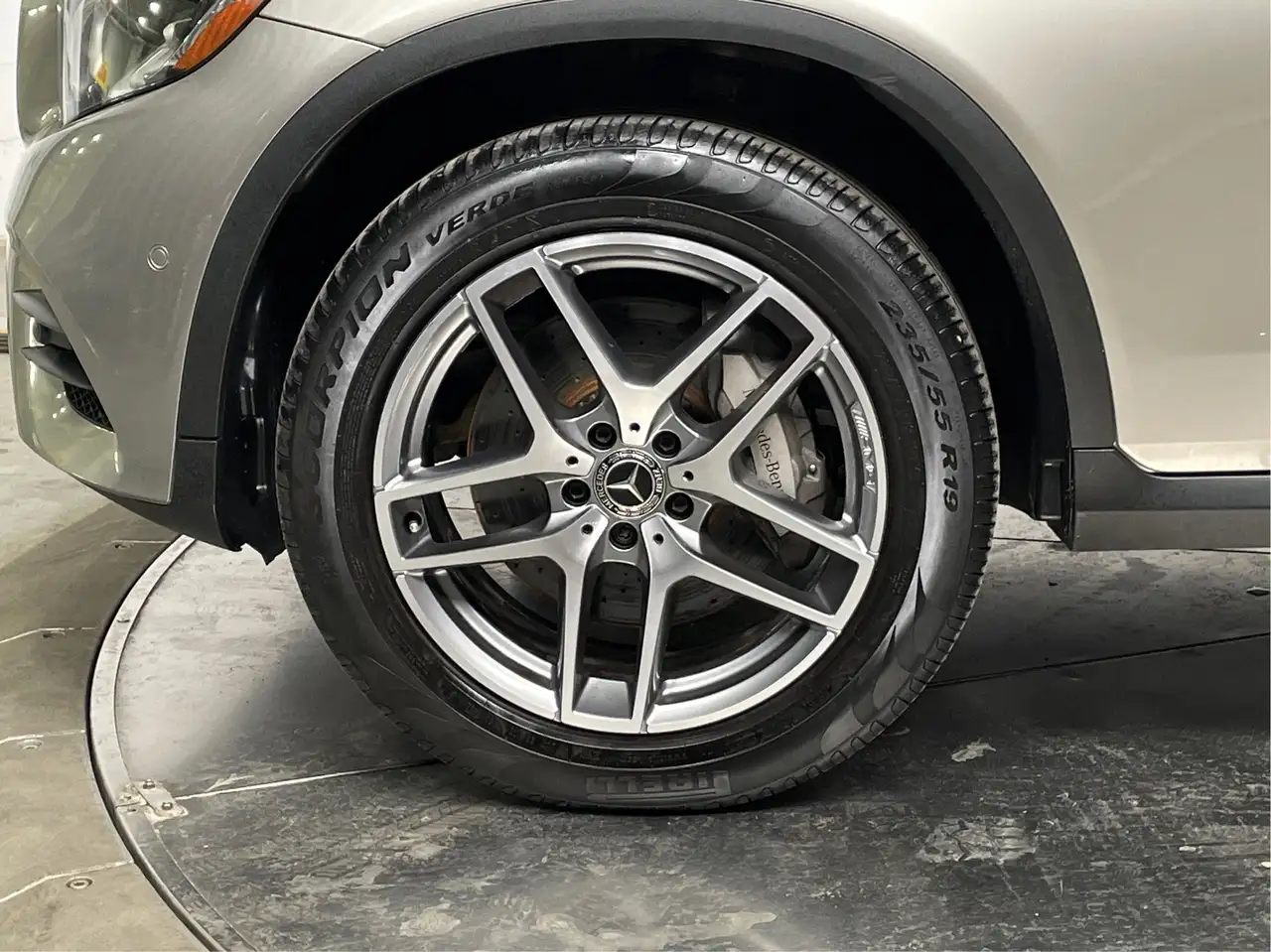 Mercedes-Benz GLC снимка Mercedes-Benz GLC