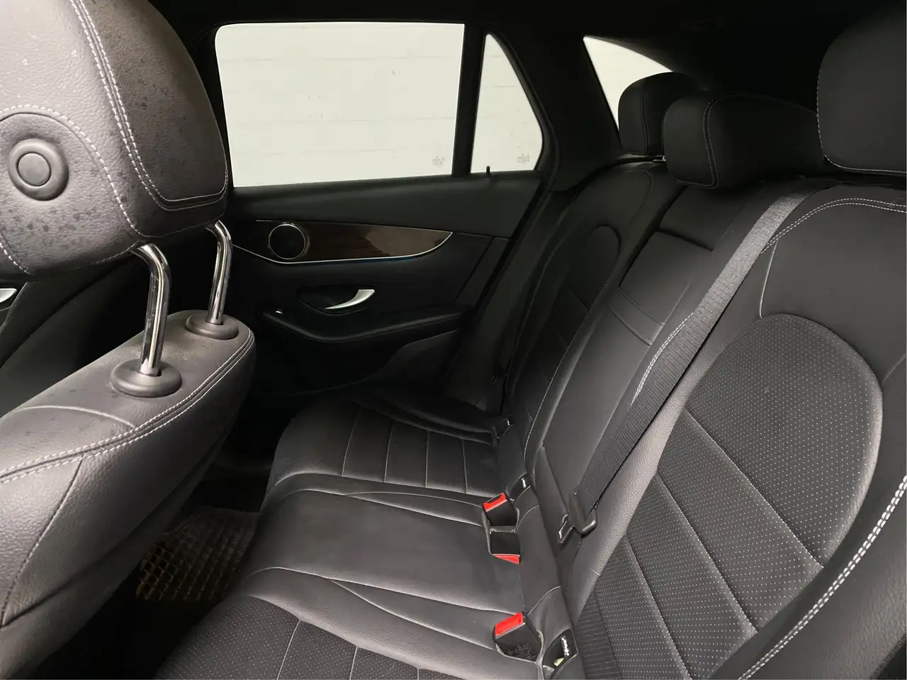 Mercedes-Benz GLC снимка Mercedes-Benz GLC
