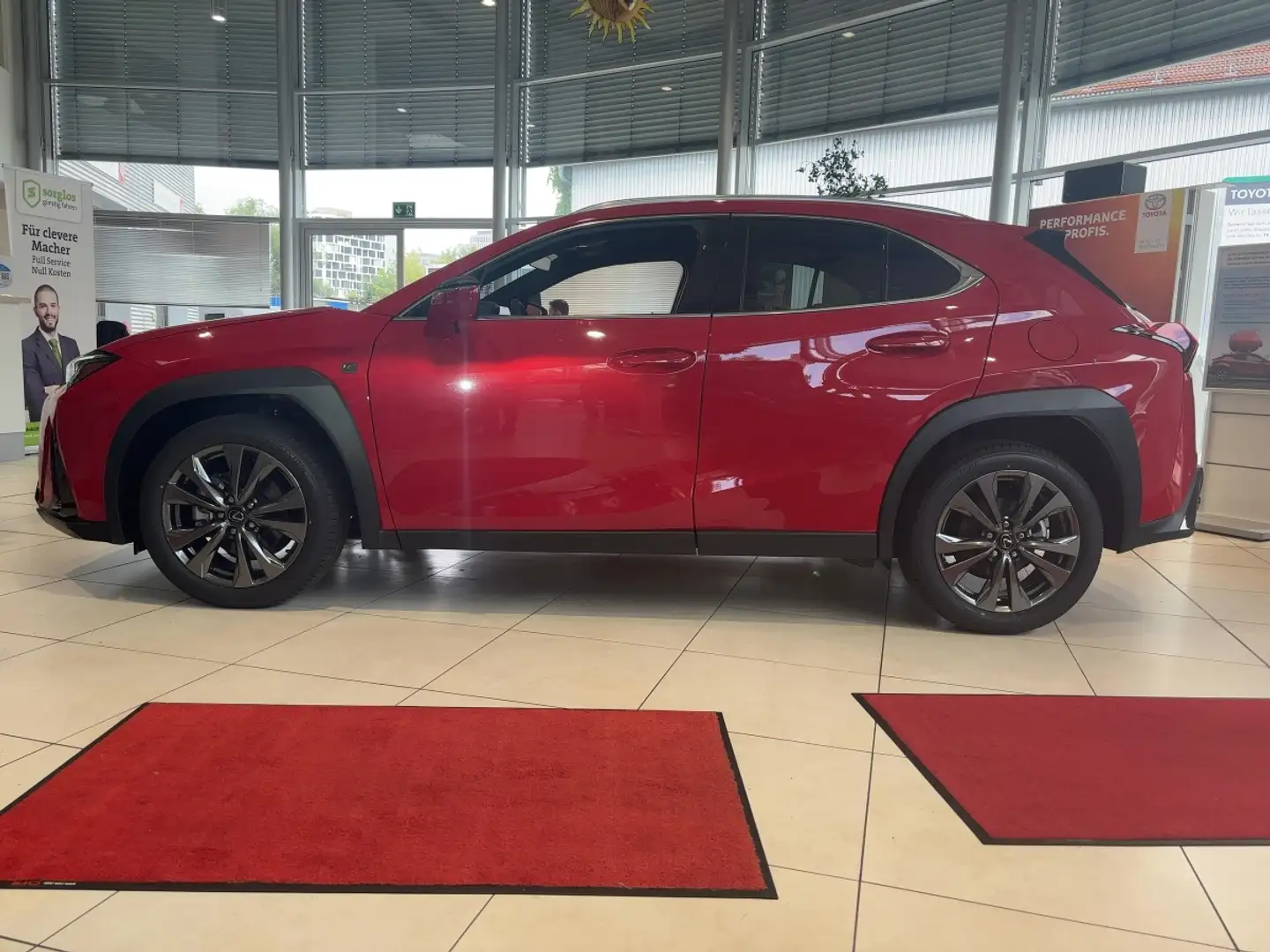 Lexus UX 300e UX 300h F Sport Design Red - 2