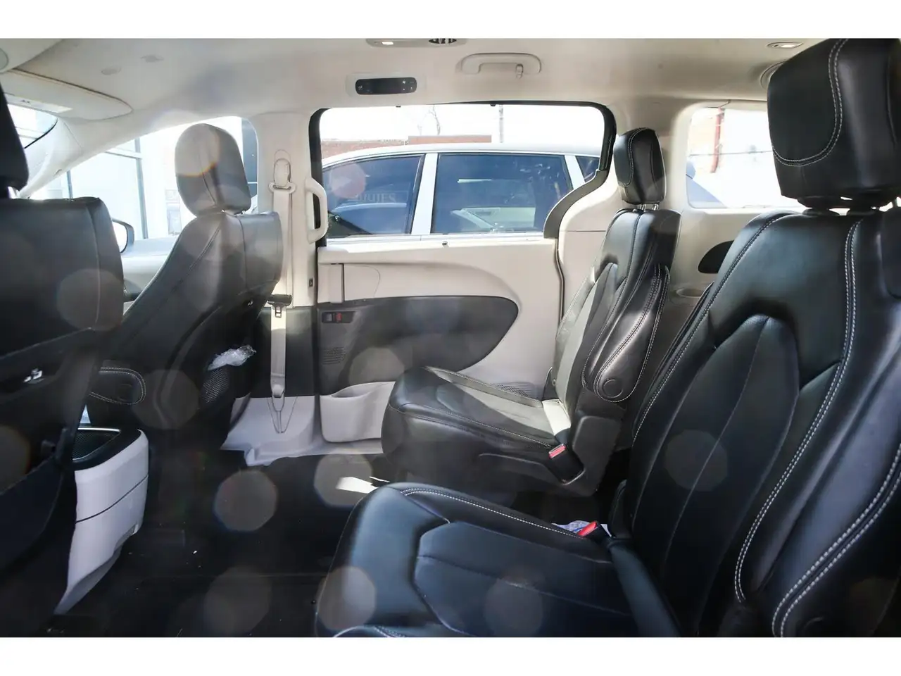 Chrysler Pacifica снимка Chrysler Pacifica