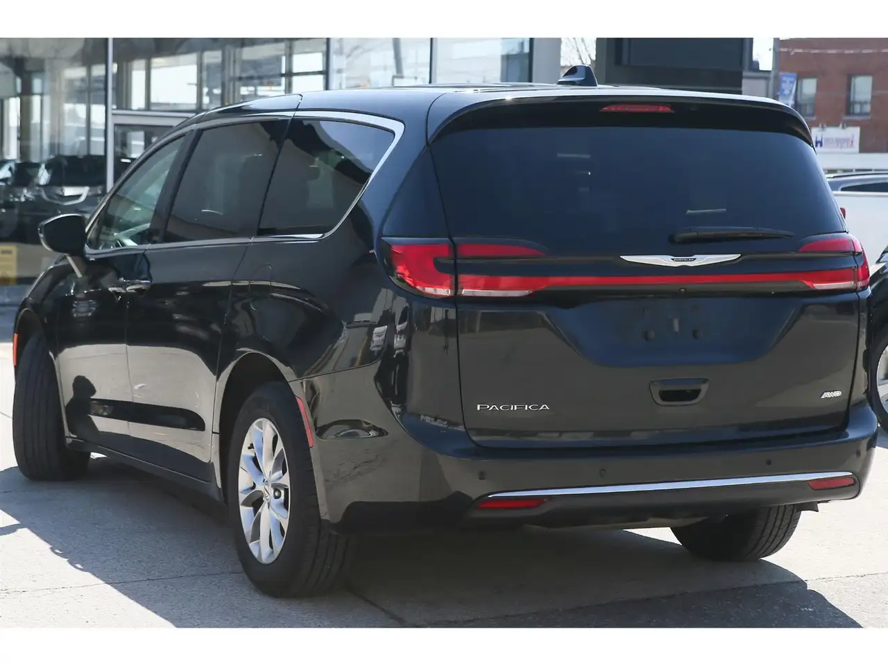 Chrysler Pacifica снимка Chrysler Pacifica