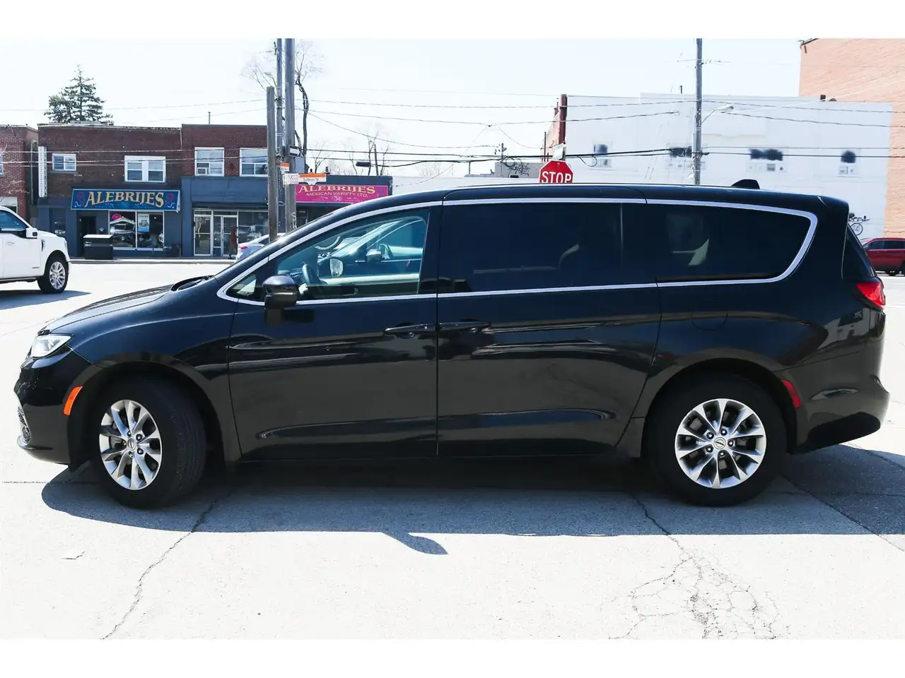 Chrysler Pacifica снимка Chrysler Pacifica