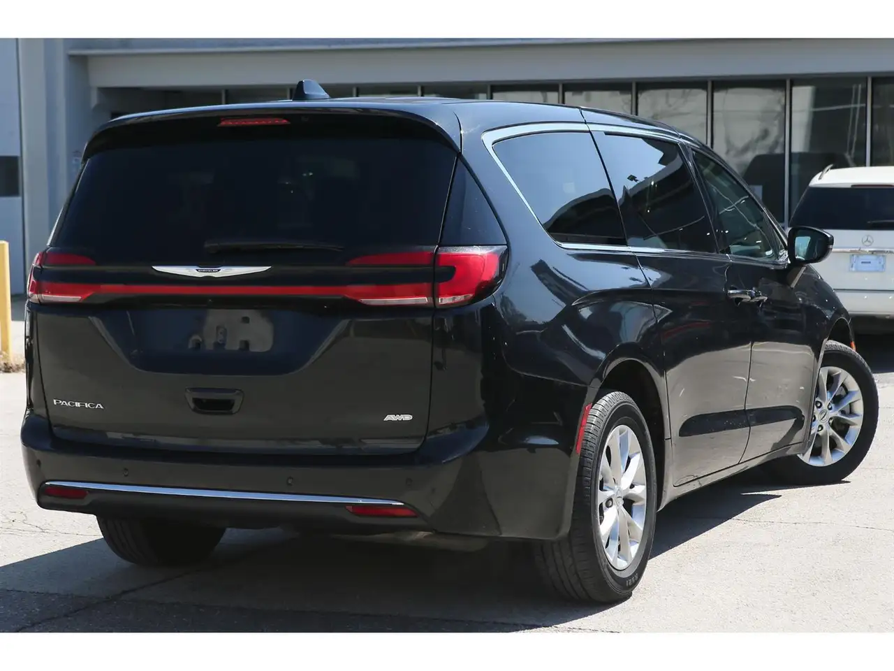 Chrysler Pacifica снимка Chrysler Pacifica