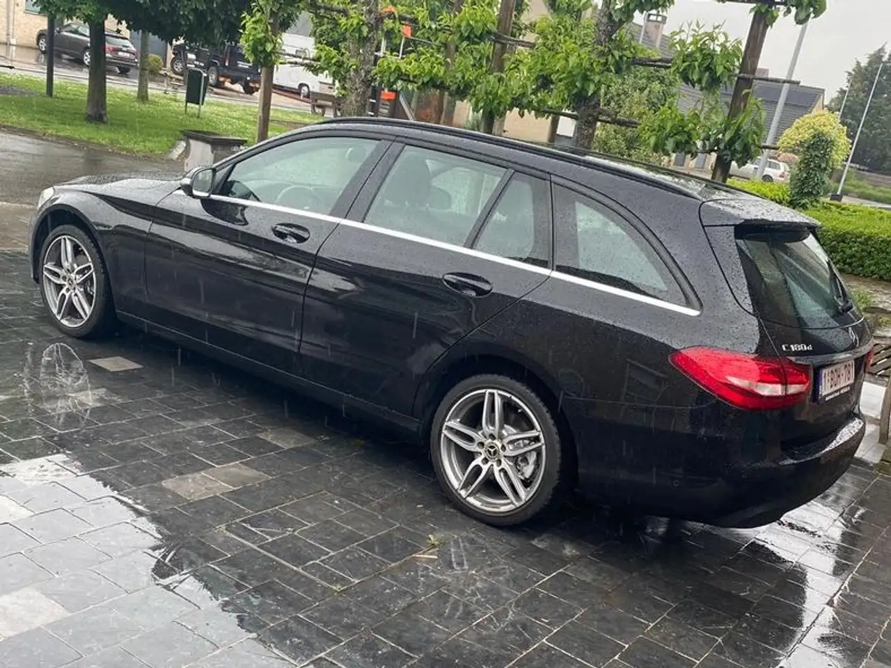 Mercedes-Benz C 180