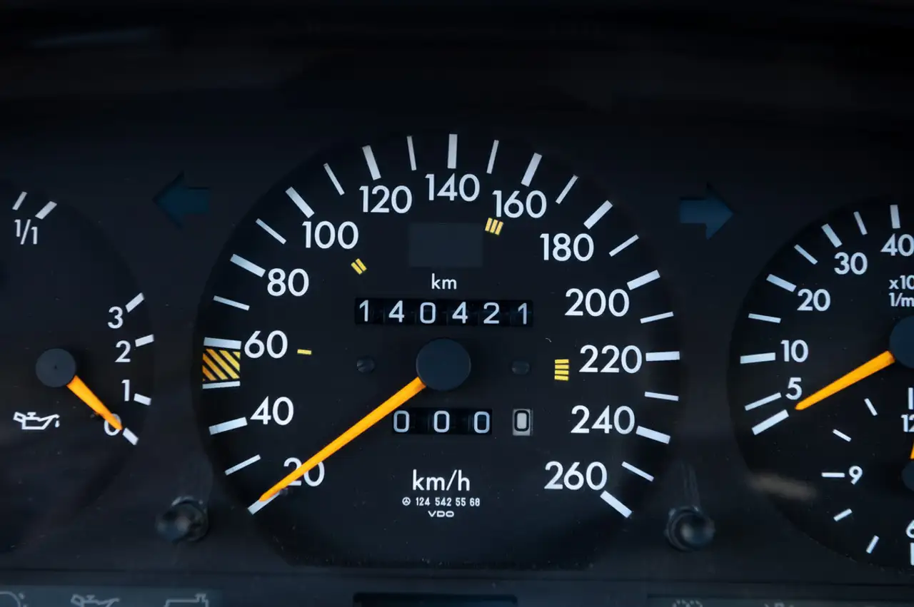 Mercedes-Benz E 300 CE-24 (W124), foto 8