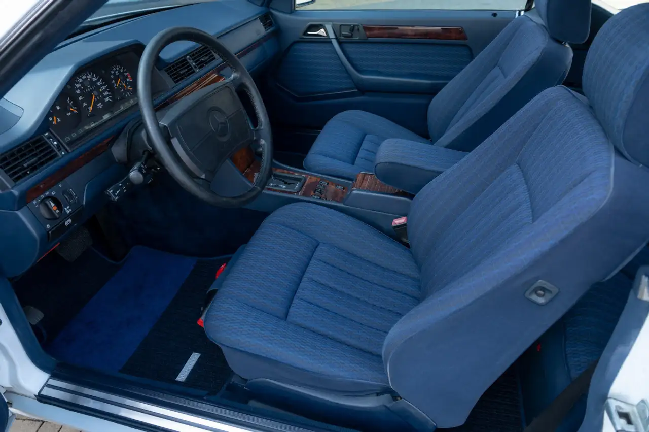 Mercedes-Benz E 300 CE-24 (W124), foto 9