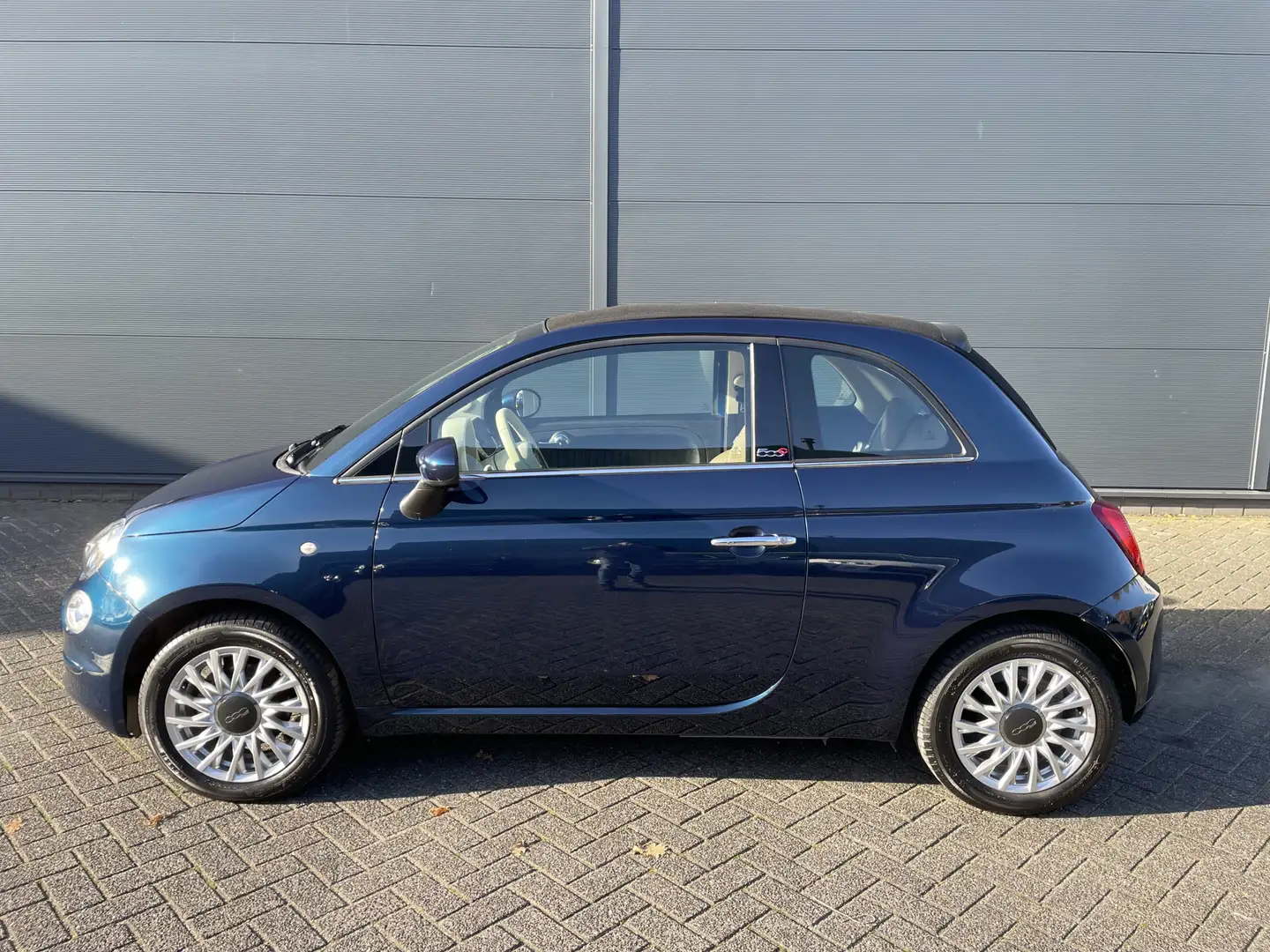 Fiat 500C 86pk Lounge (Navigatie - Leder - Stoelverwarming - Bleu - 2