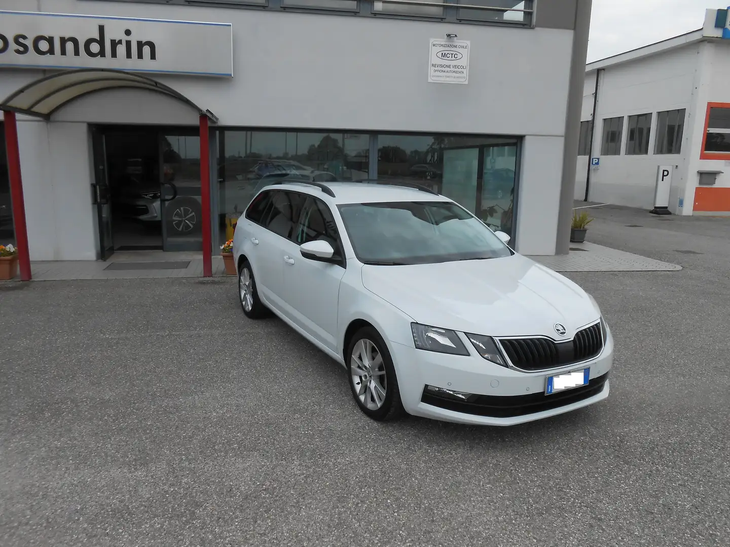 Skoda Octavia Octavia Wagon 1.6 tdi Executive 115cv Bianco - 1