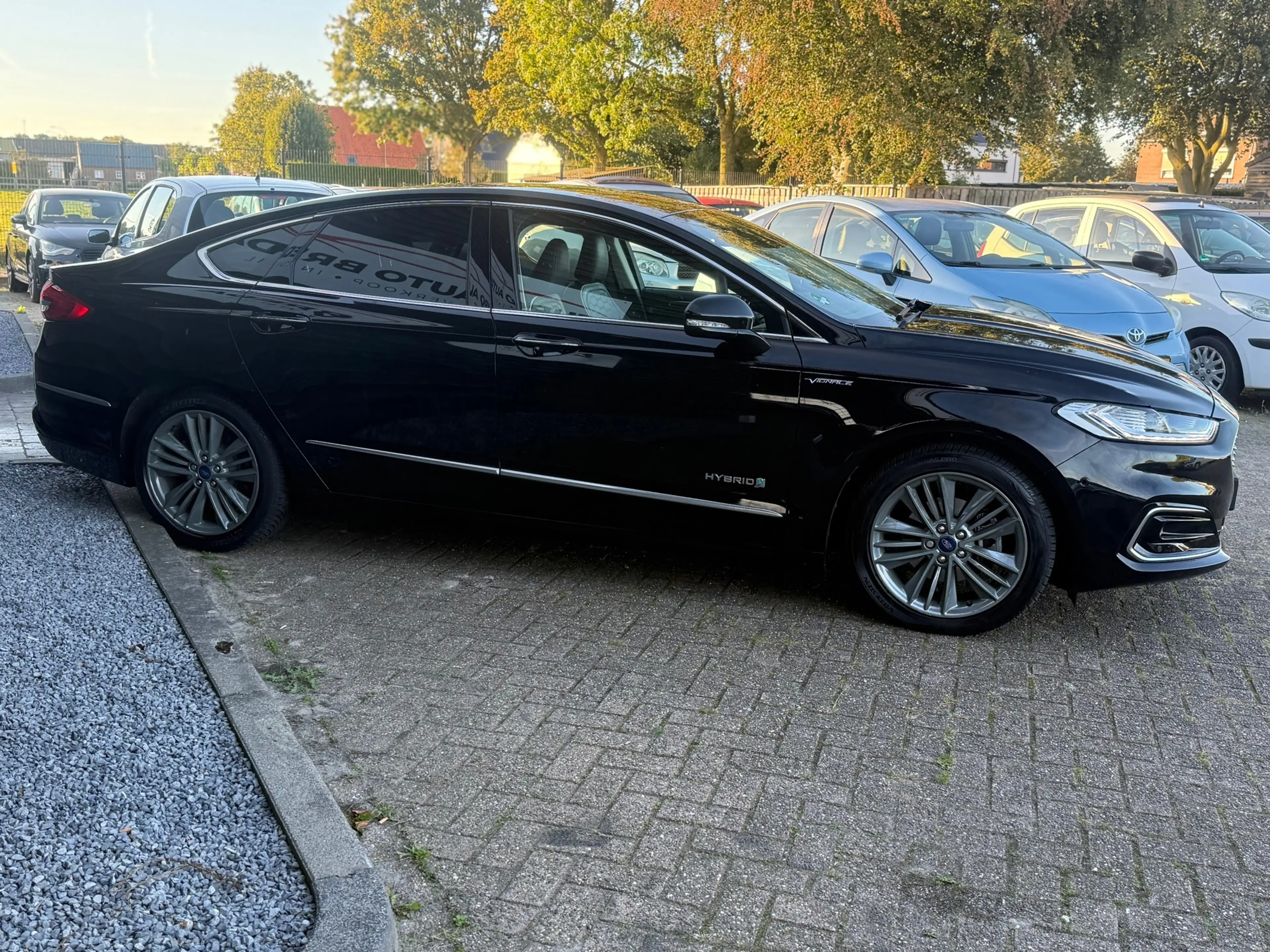 Ford Mondeo 2.0 IVCT HEV Vignale — photo 8