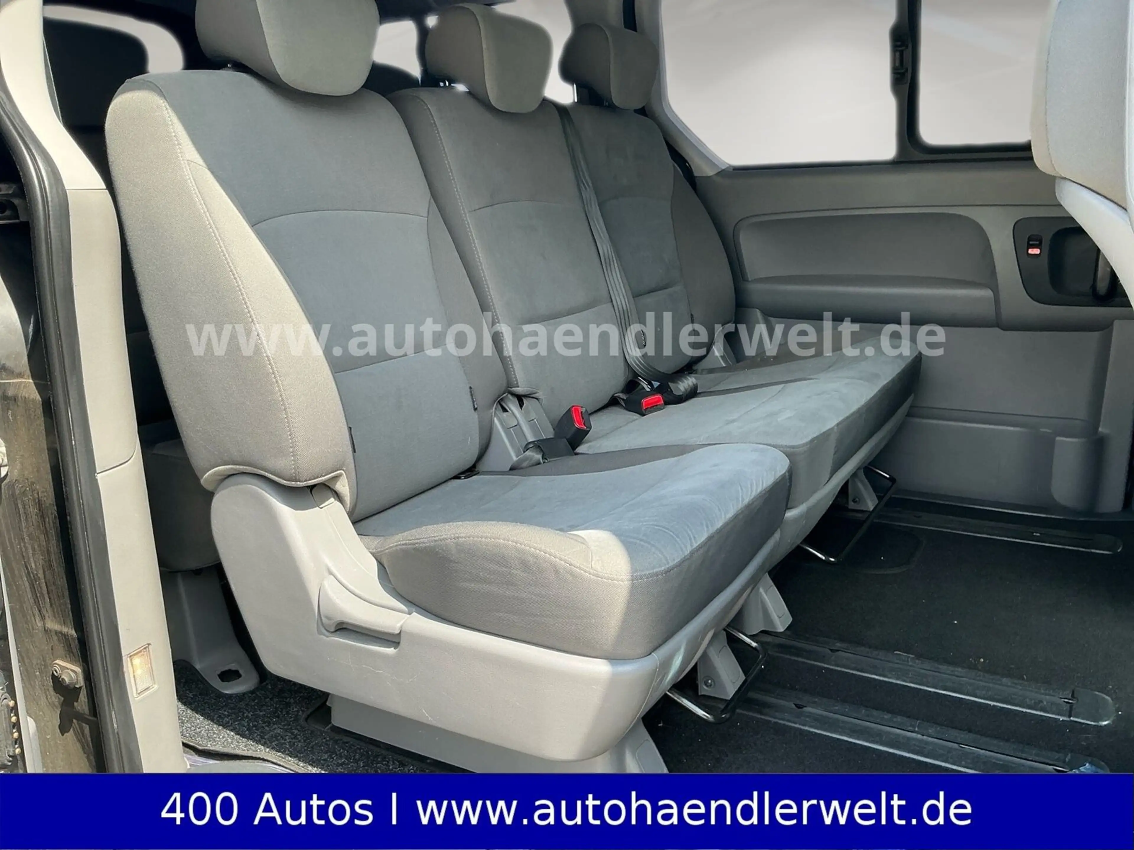 Hyundai H-1 2.5 CRDi Travel Premium — photo 12