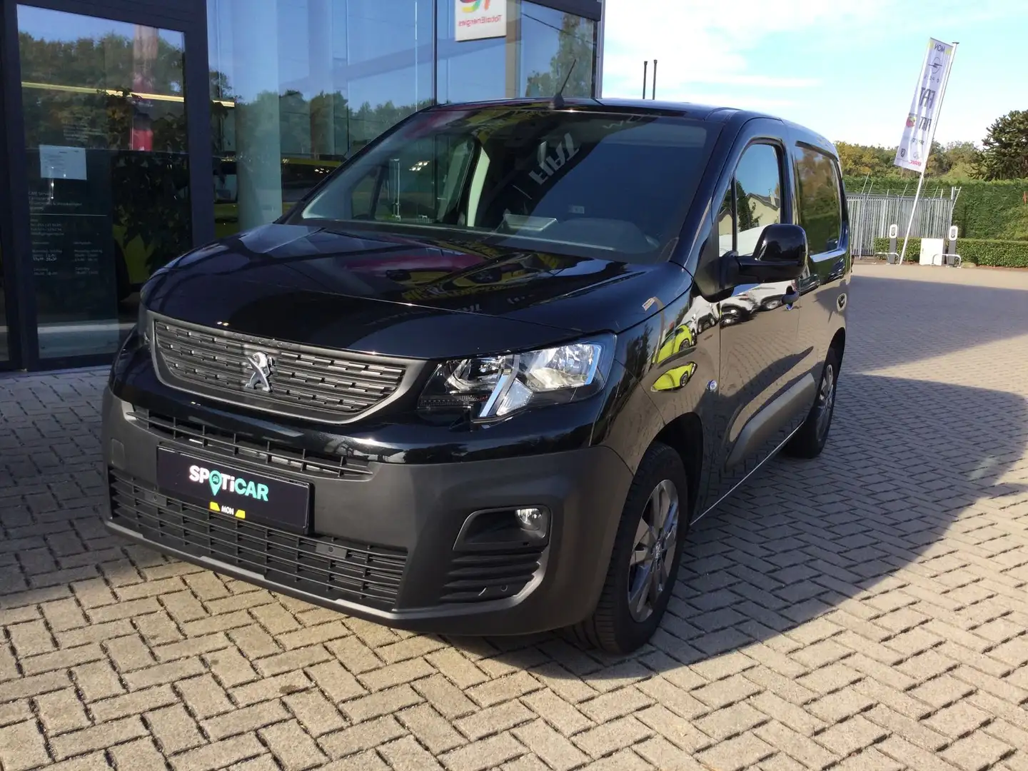 Peugeot Partner Standard L1 Light PureTech S/S Schwarz - 2