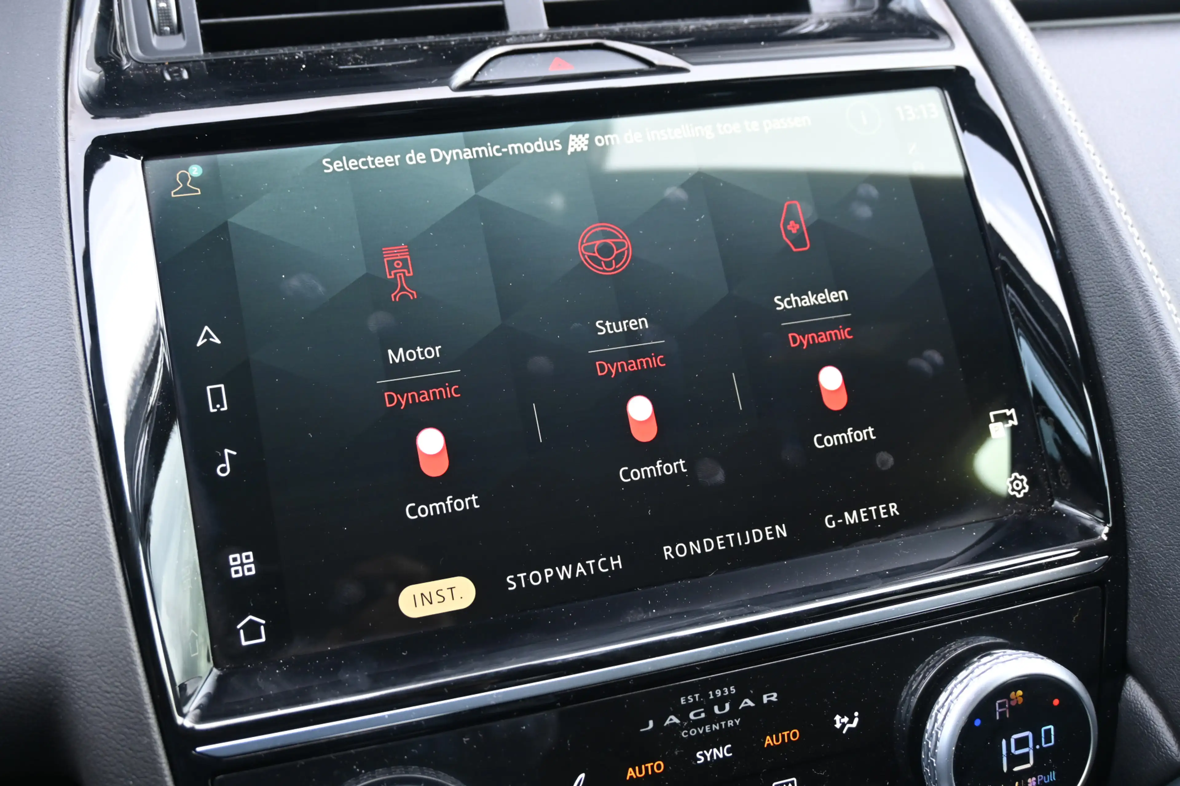Jaguar E-Pace 1.5 P300e AWD R-Dynamic HSE — photo 30
