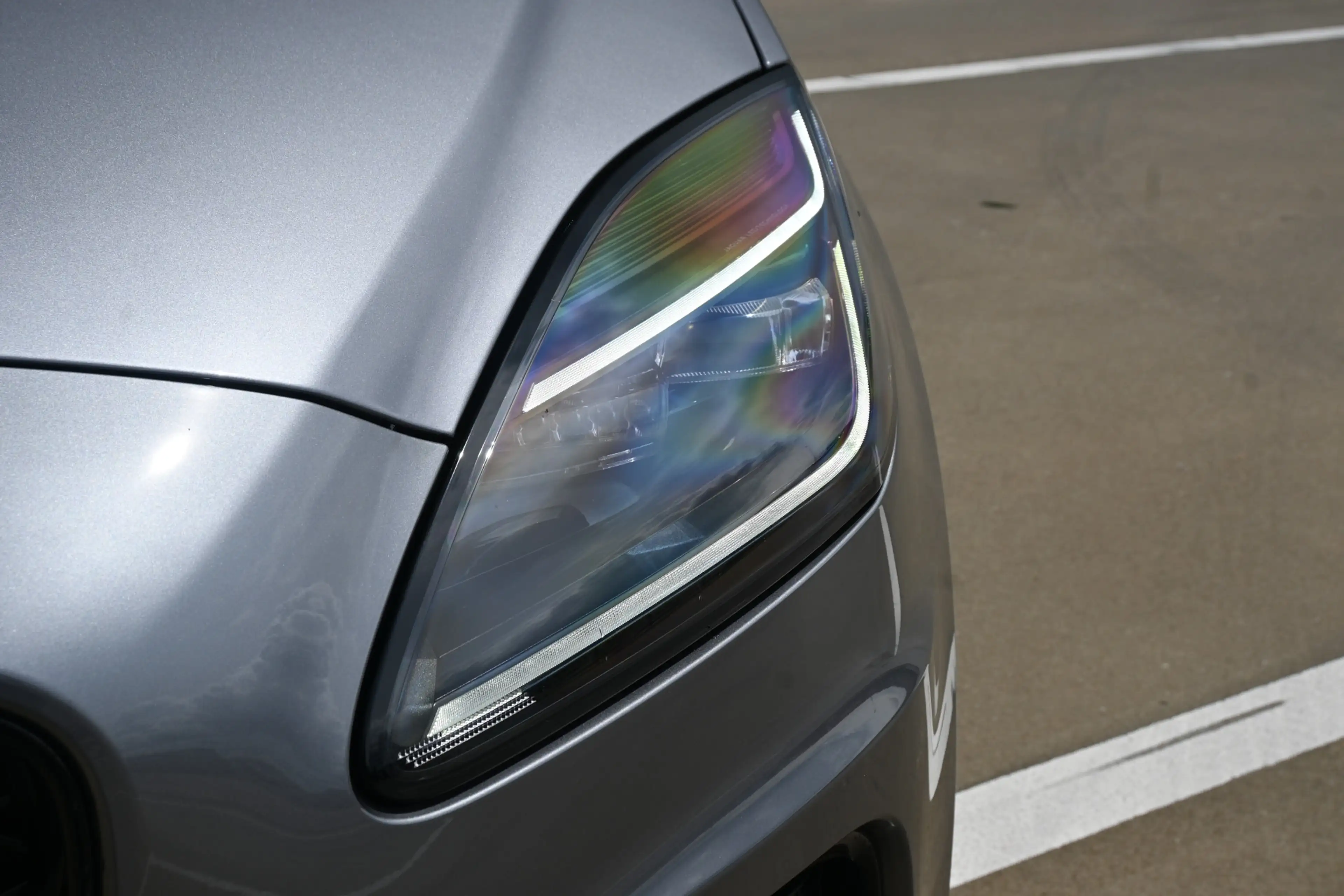 Jaguar E-Pace 1.5 P300e AWD R-Dynamic HSE — photo 13