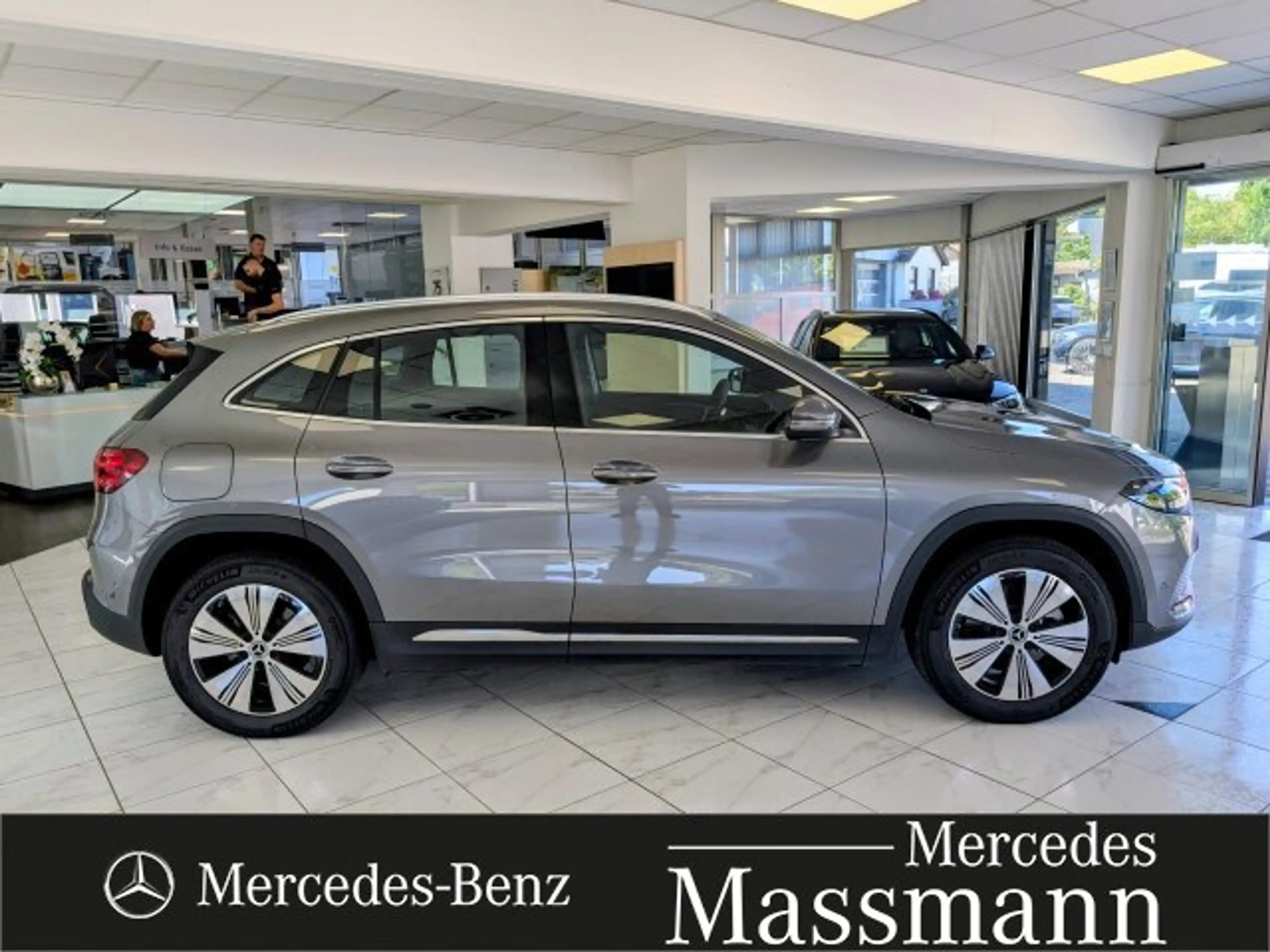 Mercedes-Benz EQA 250 EQA 250+ Progressive Navi/Klima/LED/Park-Assist. — photo 3