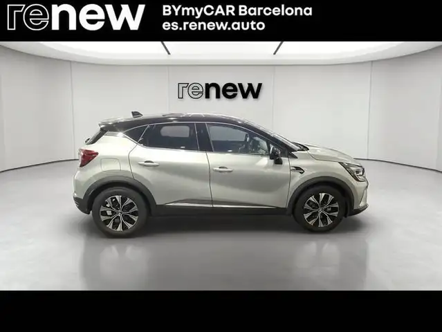 Renault Captur view 2