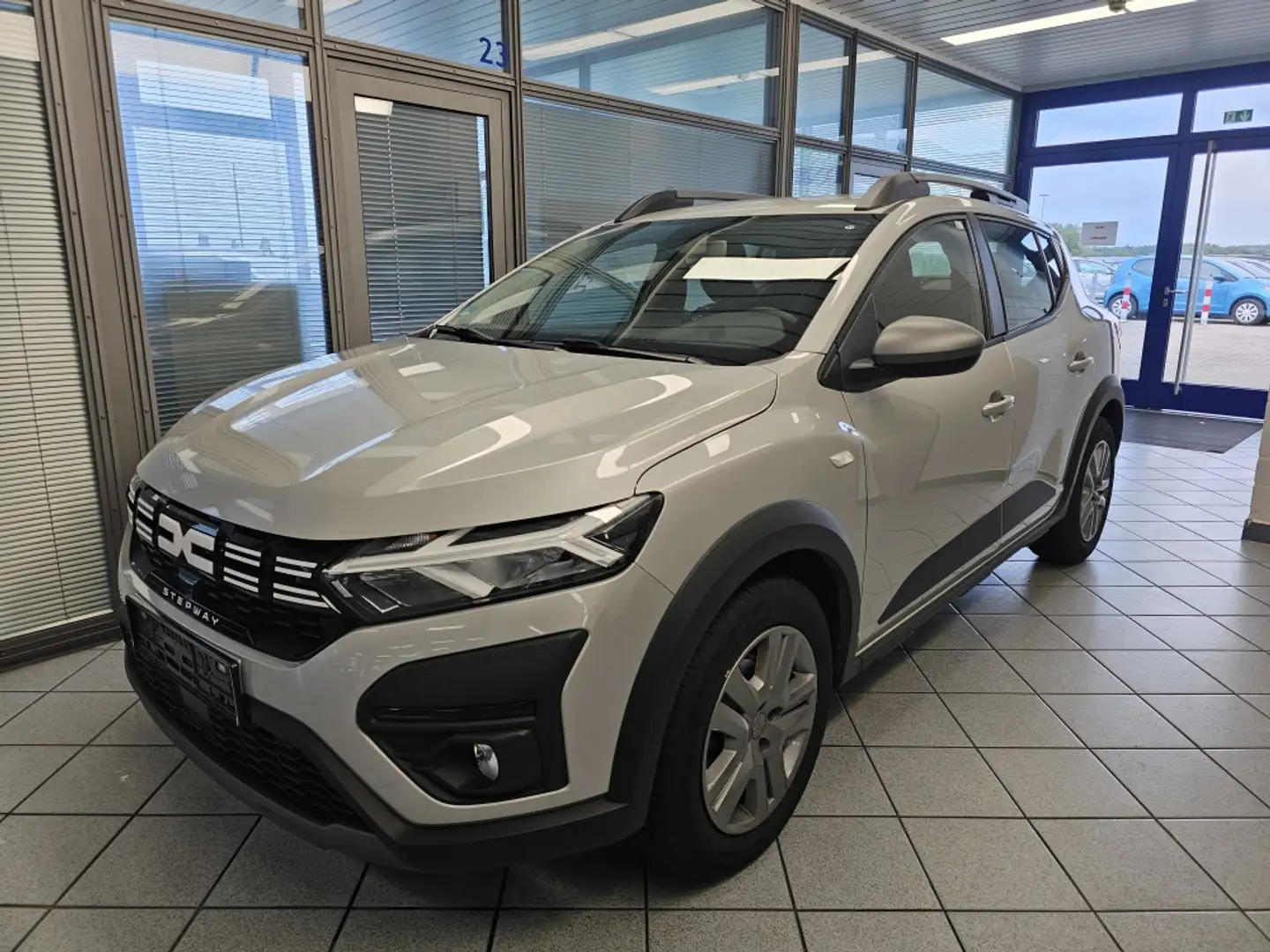 Dacia Sandero Stepway 1.Hand,PDC,Klima,LED,Winterräder Silber - 2