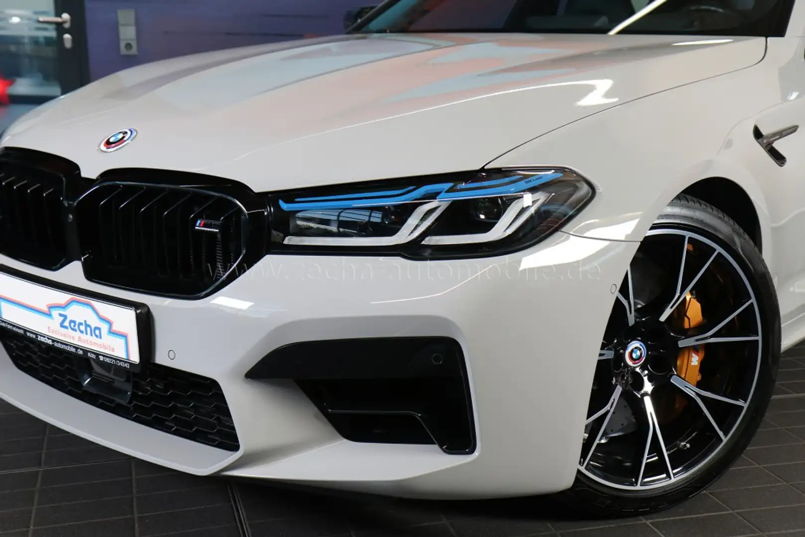 BMW M5 Comp.IndividualM-Driv-Pack.SitzeblFond-Entertainm Grey - 2