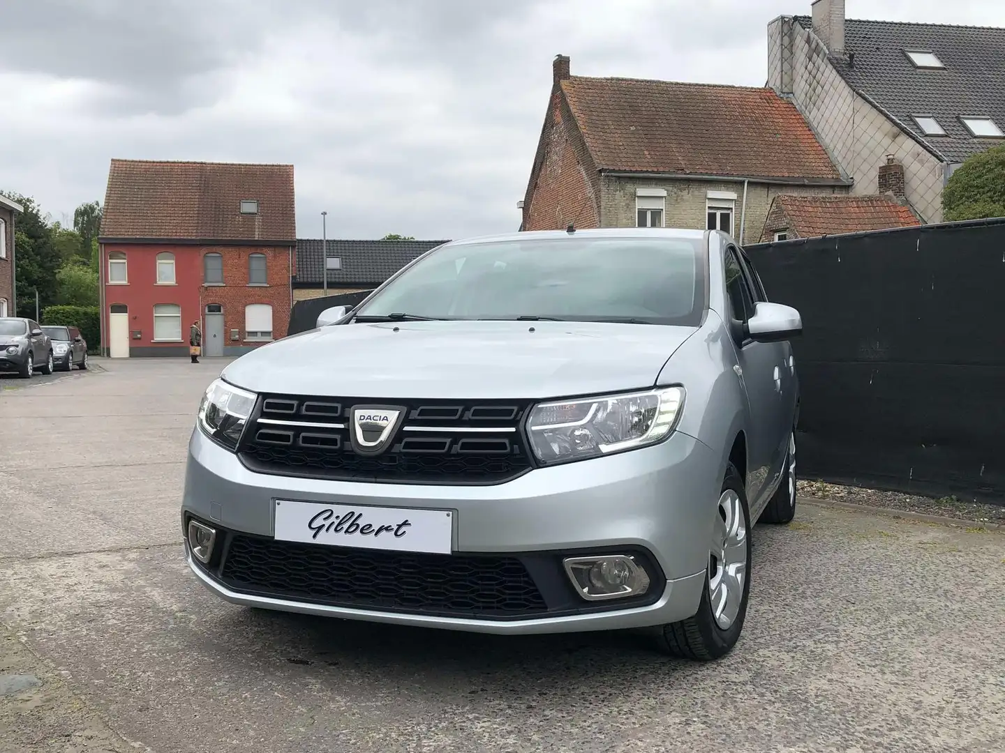 Dacia Sandero 1.5 Blue dCi Silber - 1