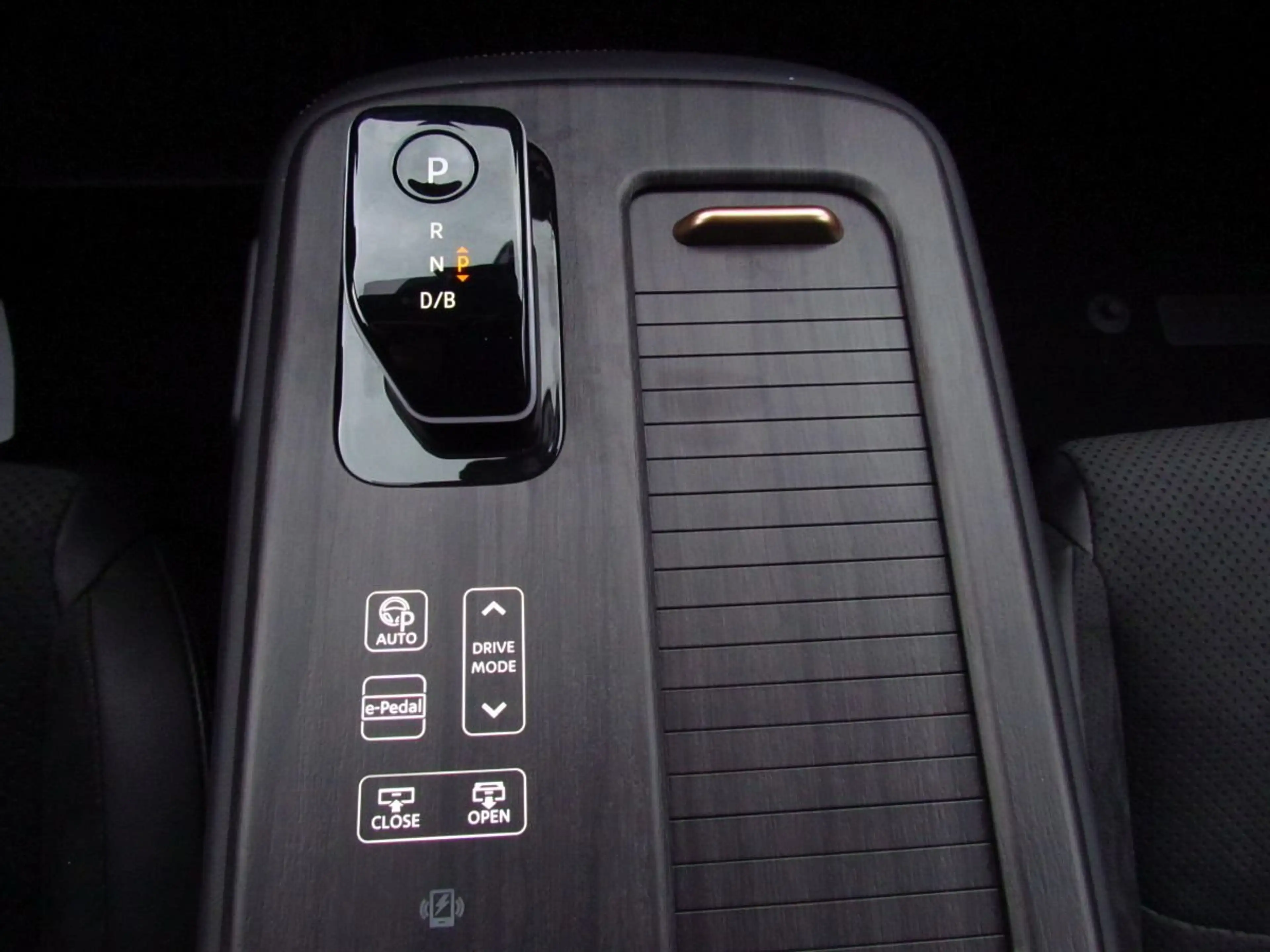 Nissan Ariya Ariya 87 kWh Evolve Pack — photo 13