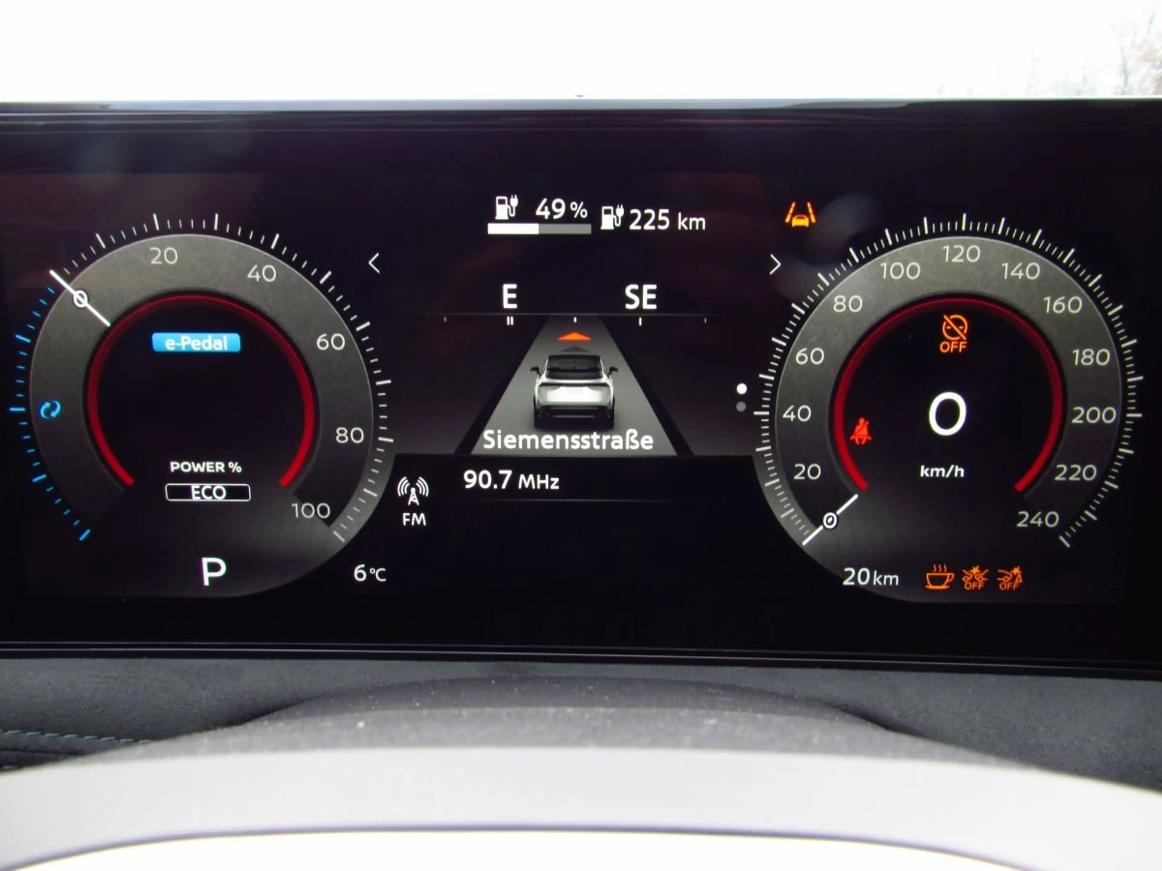 Nissan Ariya Ariya 87 kWh Evolve Pack — photo 6