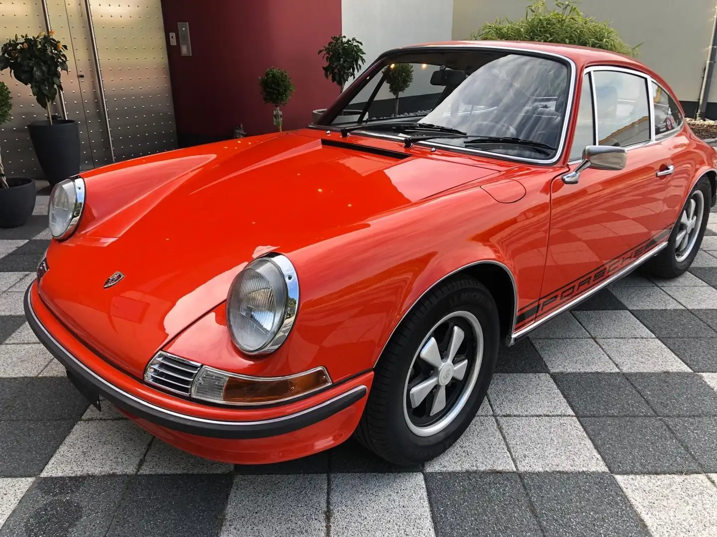 Porsche 911 T Coupe 2.4 Ölklappe Оранжевий - 1